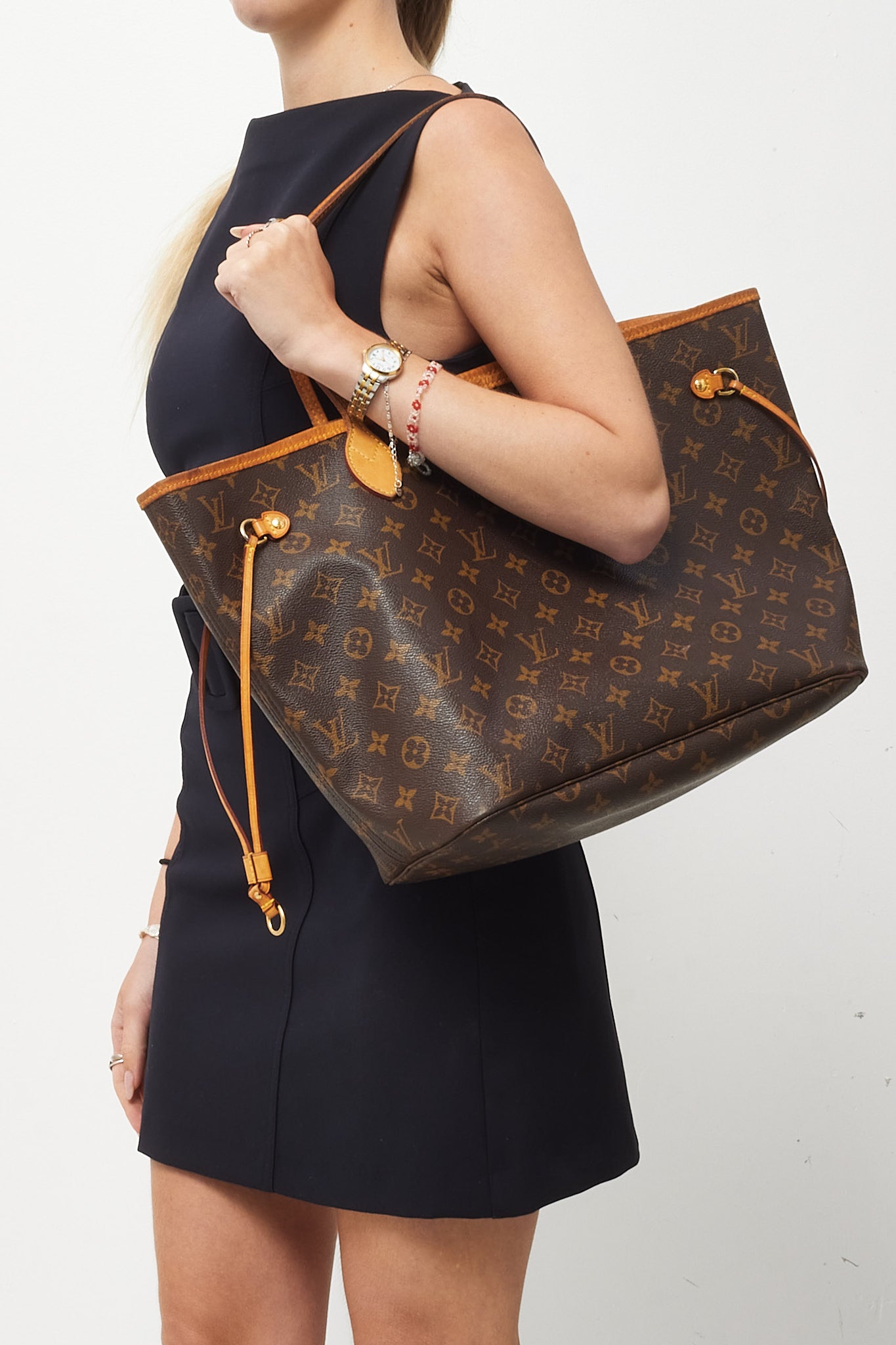 Buy Louis Vuitton Monogram Canvas Fuchsia Interior Neverfull MM