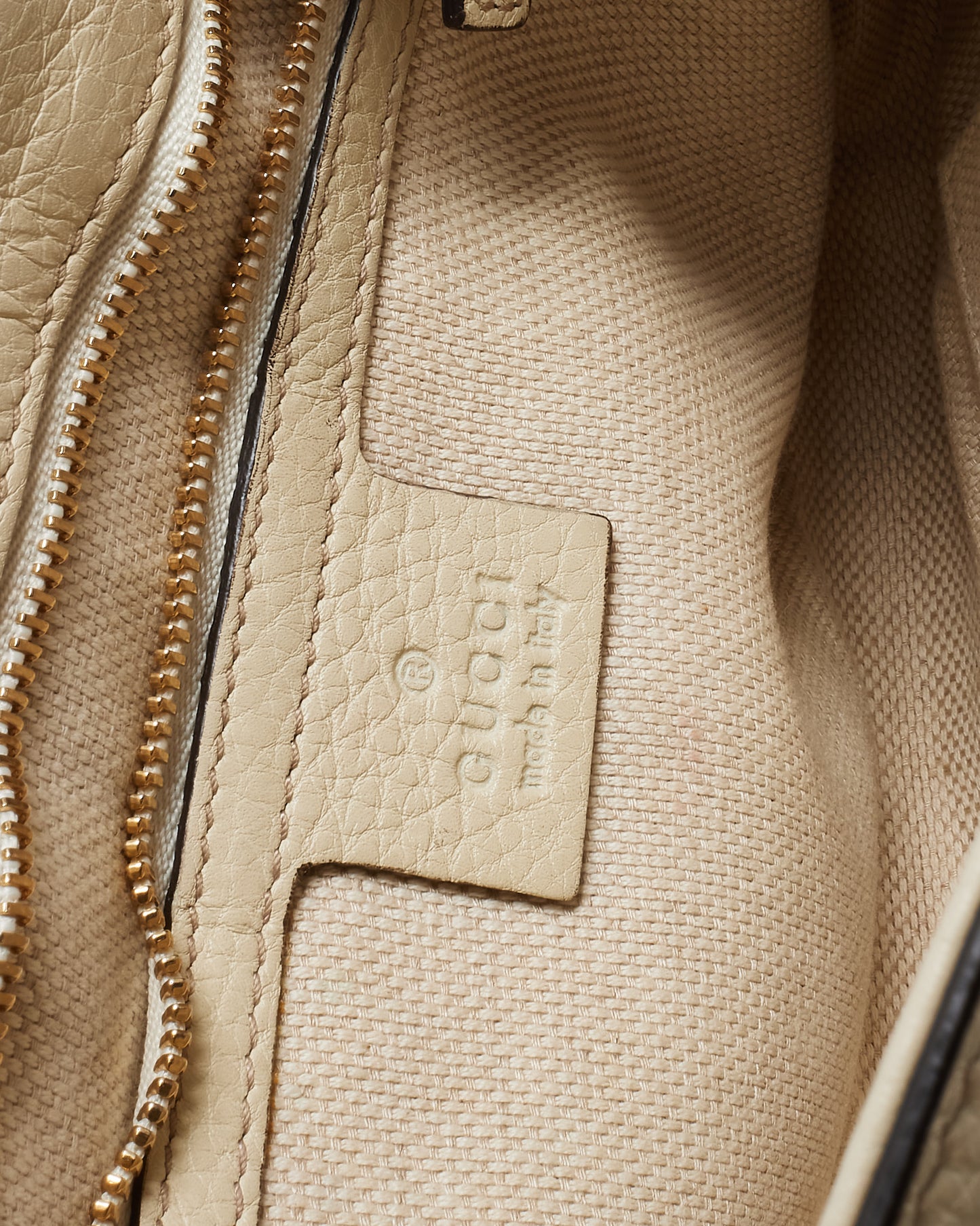 Gucci White Pebbled Calfskin Leather Medium Soho Flap Crossbody