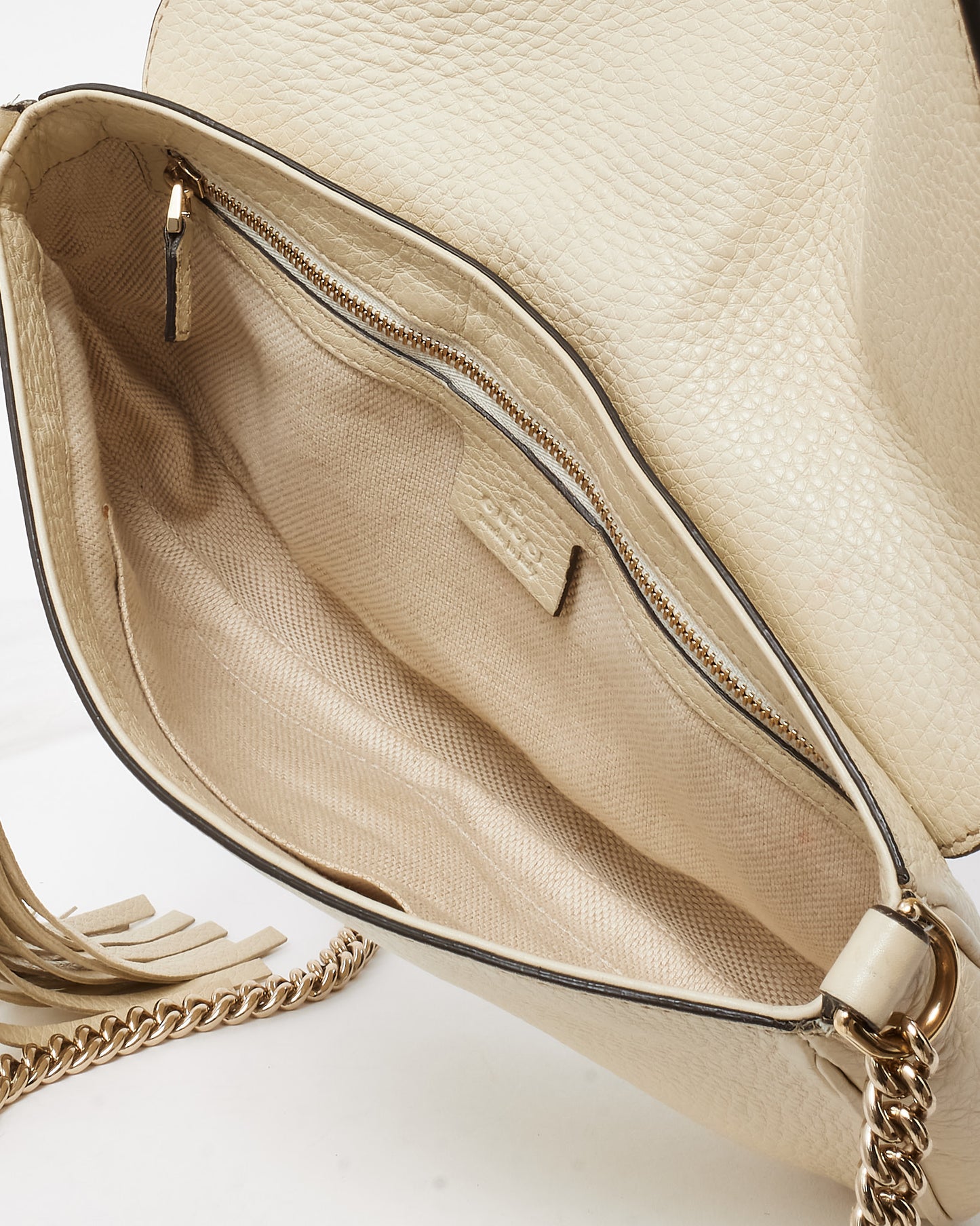 Gucci White Pebbled Calfskin Leather Medium Soho Flap Crossbody