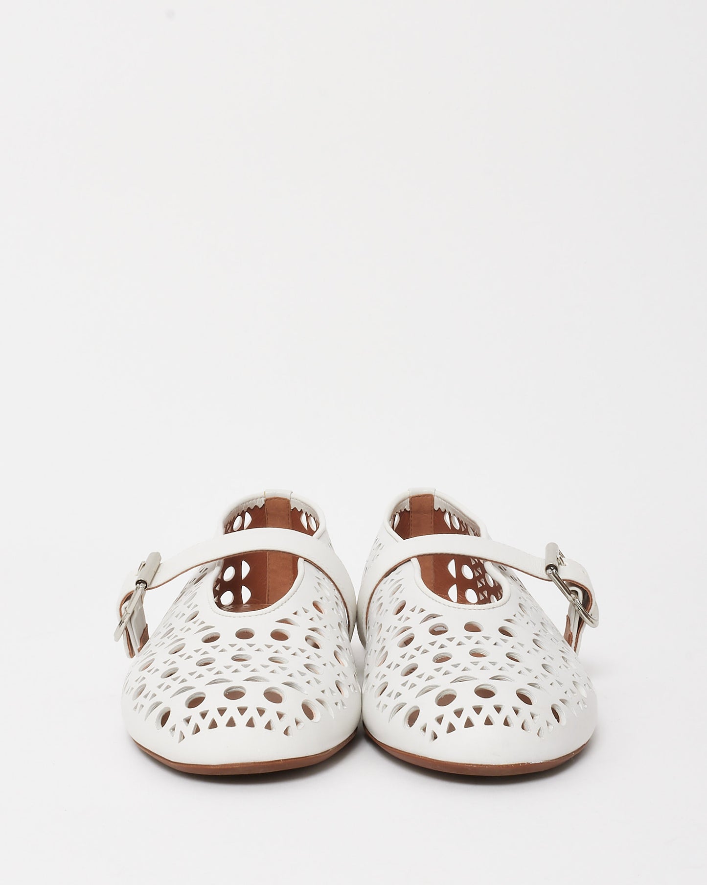 Alaïa White Laser-Cut Vienne Leather Buckle Ballerina Flats - 41