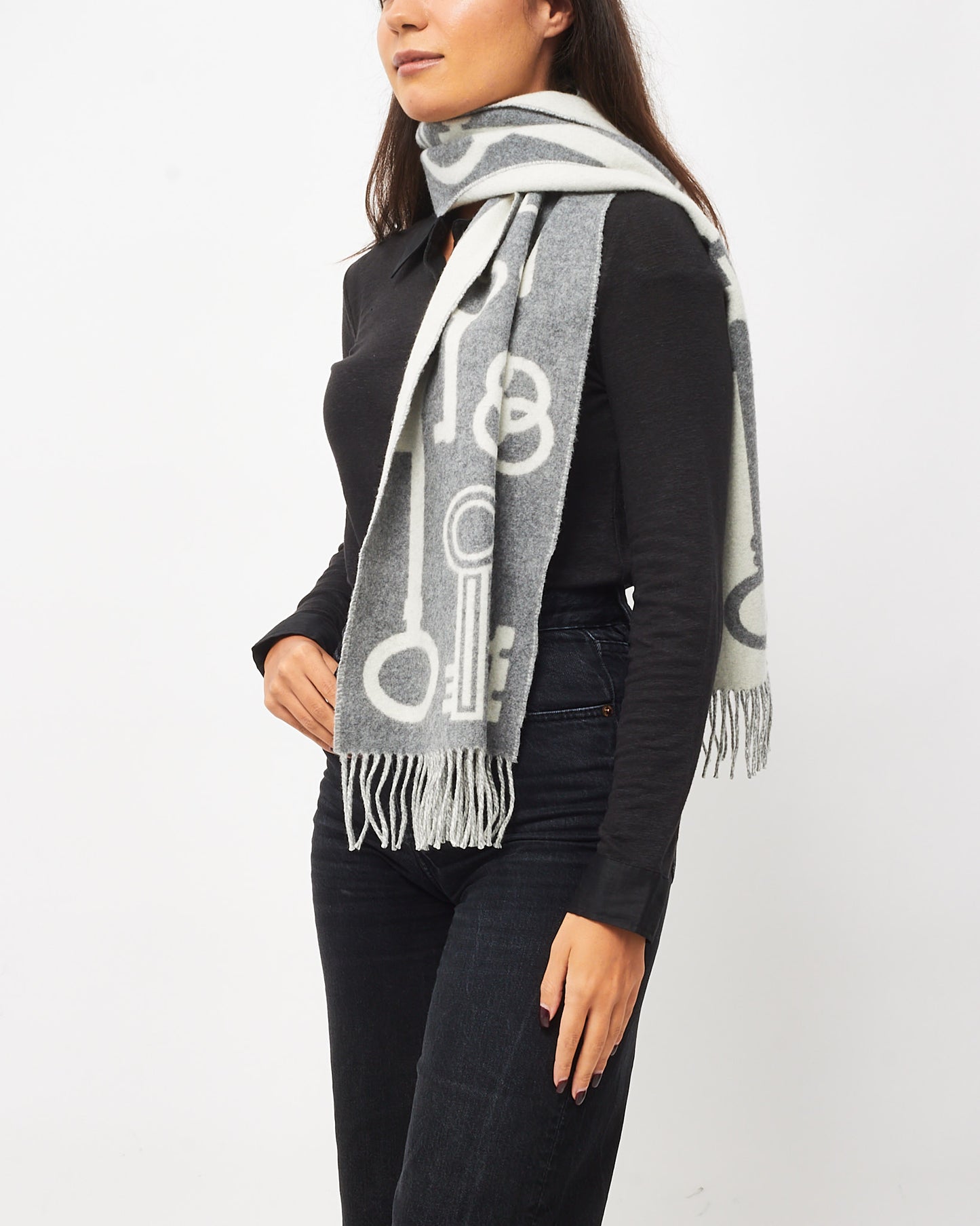 Hermès Grey and White Casaque Porte-Clefs Cashmere Scarf