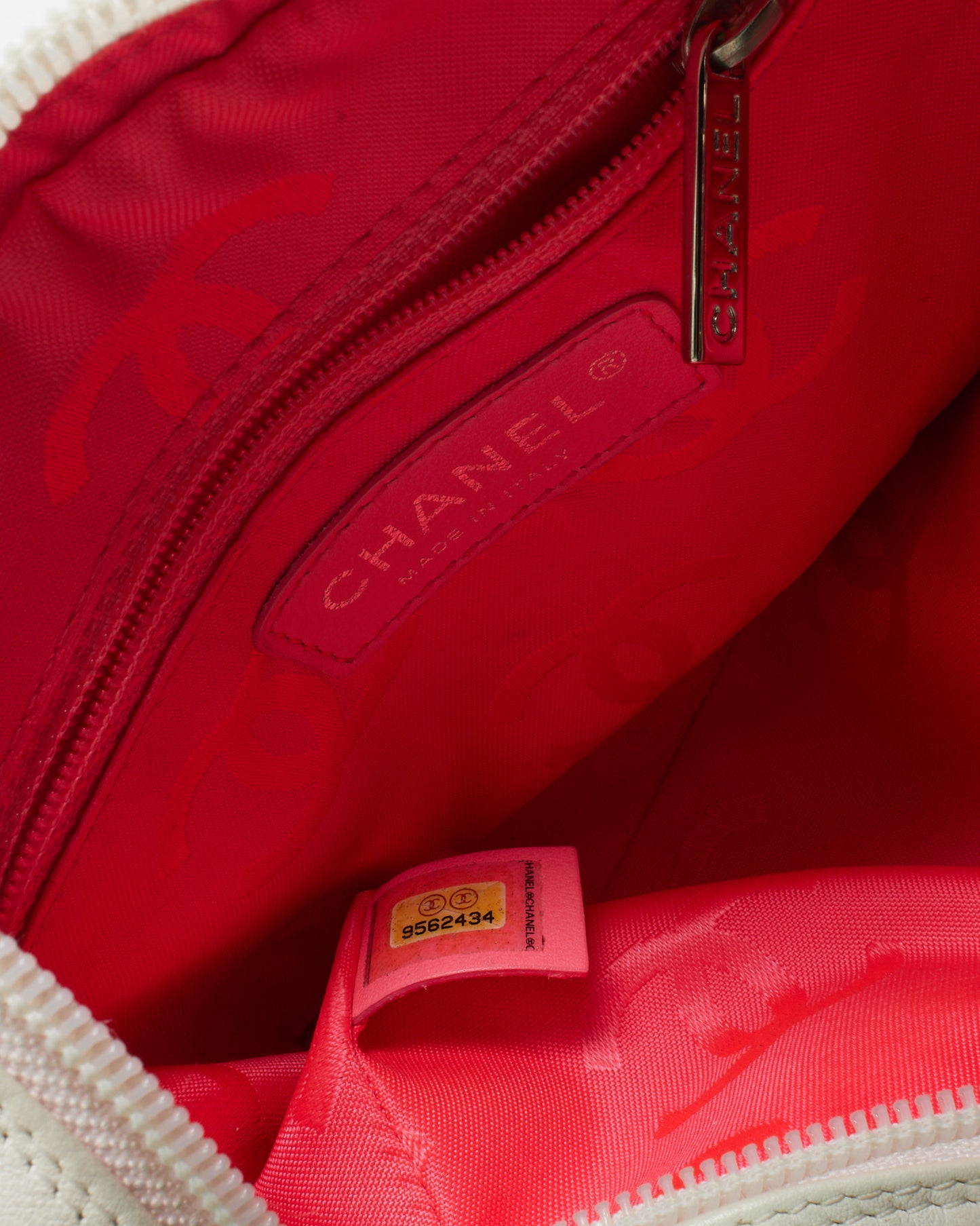 Chanel White Lambskin Leather Black CC Logo Cambon Pochette Shoulder Bag