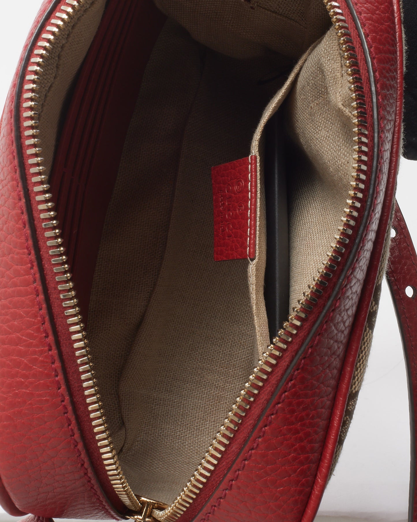 Gucci Beige and Ebony GG Monogram Canvas Red Leather Trim Mini Bree Camera Bag