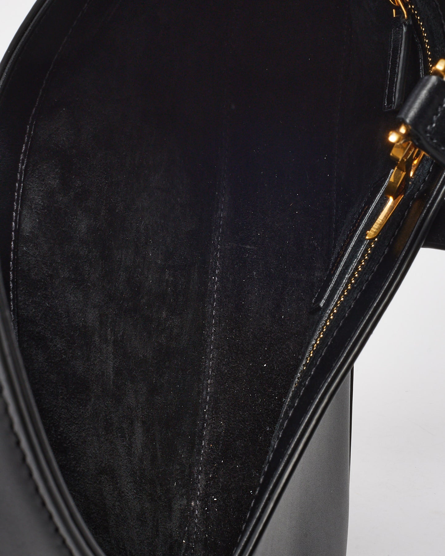 Saint Laurent Black Smooth Calfskin Leather Le 5 a 7 Shoulder Bag