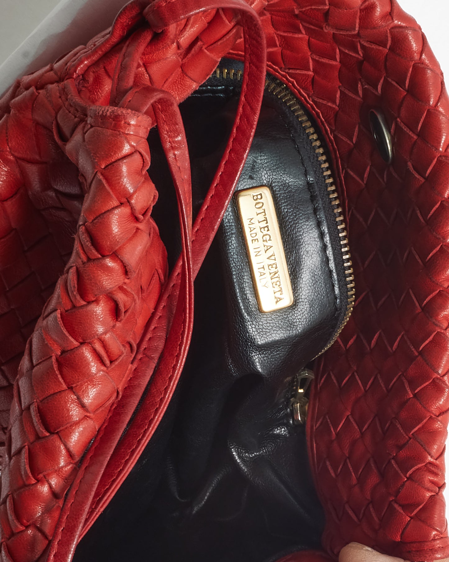 Bottega Veneta Vintage Red Intrecciato Leather Rounded Snap Crossbody Bag