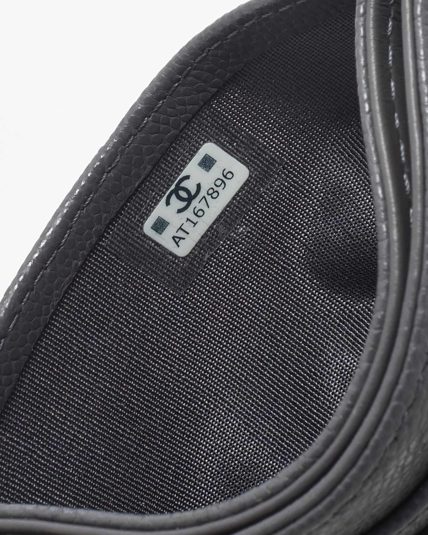 Chanel Grey Caviar Leather GHW CC Logo Card Case