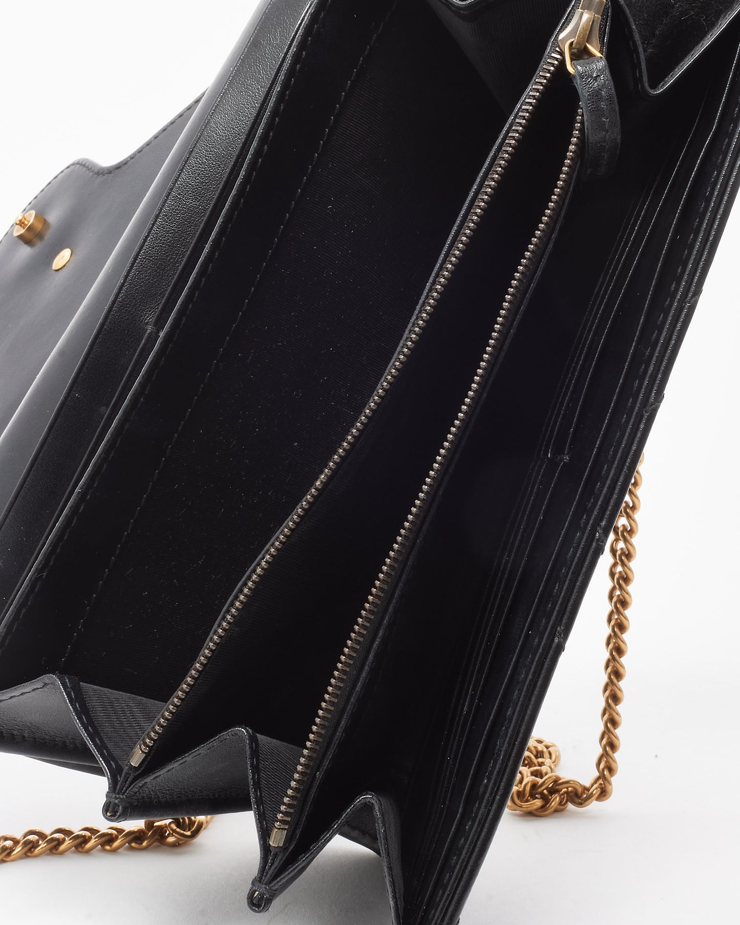 Gucci Black Chevron Leather GG Marmont (WOC) Wallet On Chain Crossbody Bag