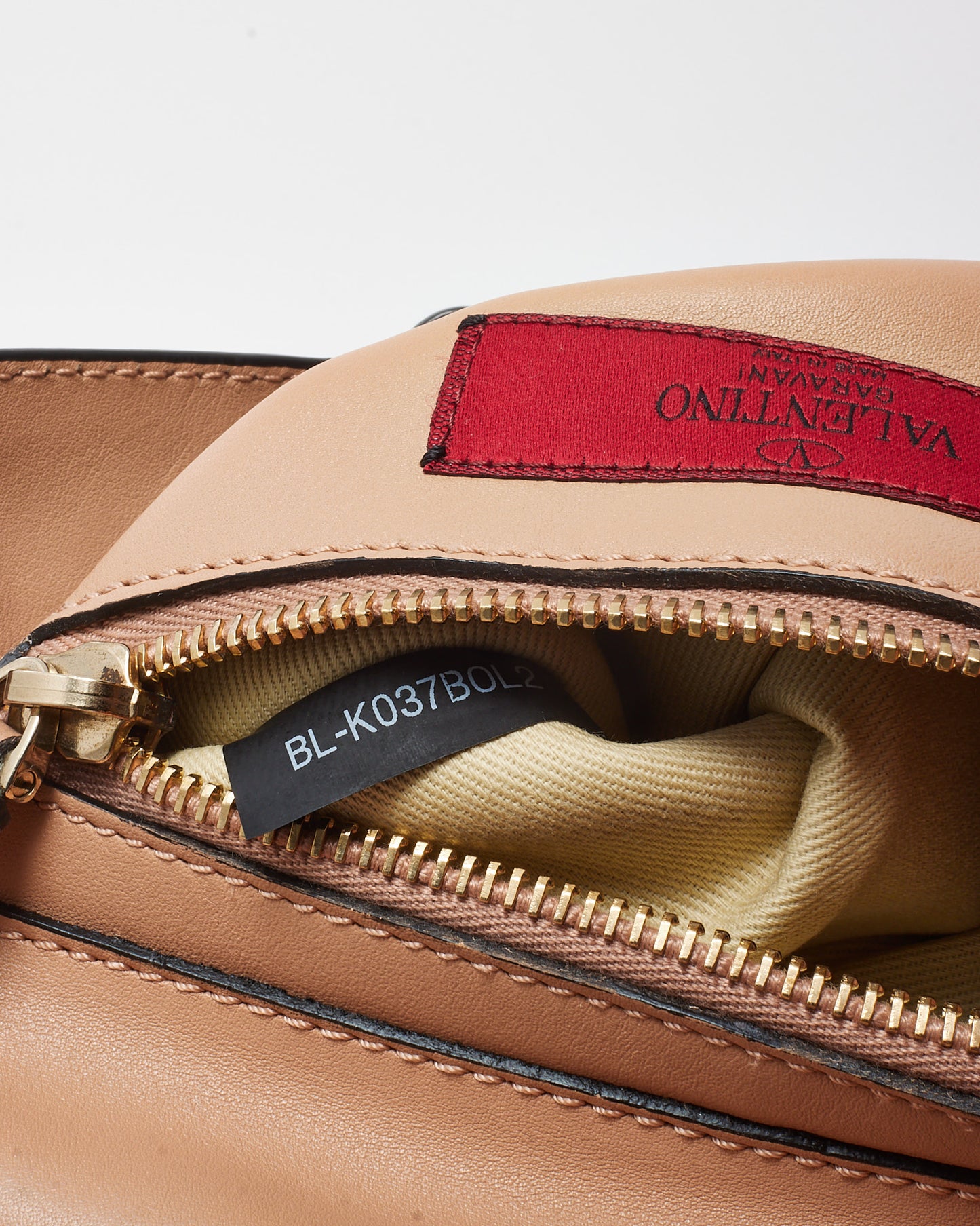 Valentino Soft Pink Leather Gold Rockstud Flip Lock Trapeze 2Way Shoulder Bag with Strap