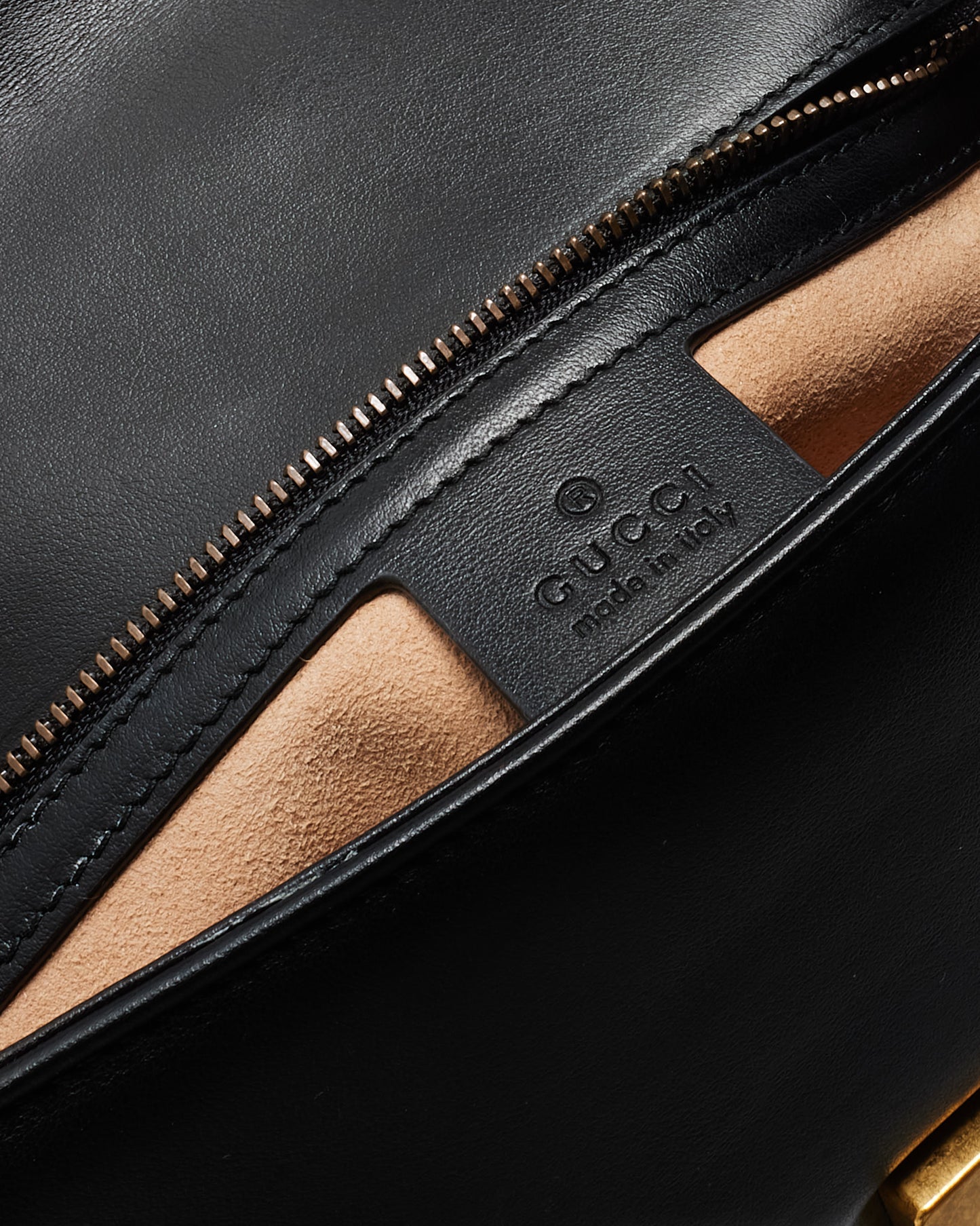 Gucci Black Matelassé Leather Medium GG Marmont Shoulder Bag