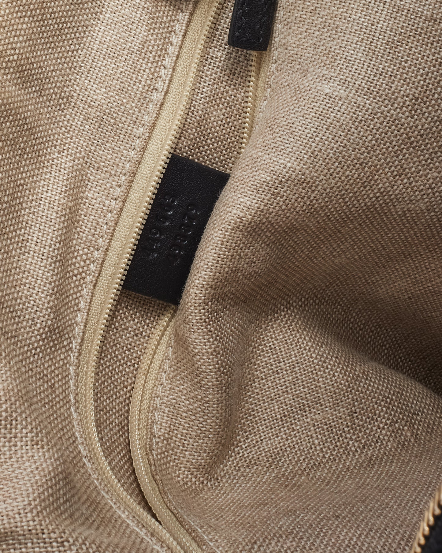 Gucci Black Monogram GG Microguccissima Leather Medium Dome 2Way Bag with Strap