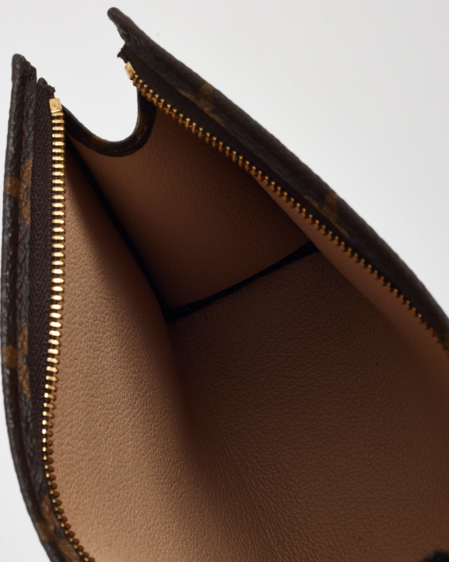 Louis Vuitton Monogram Coated Canvas Toiletry 19 Pouch