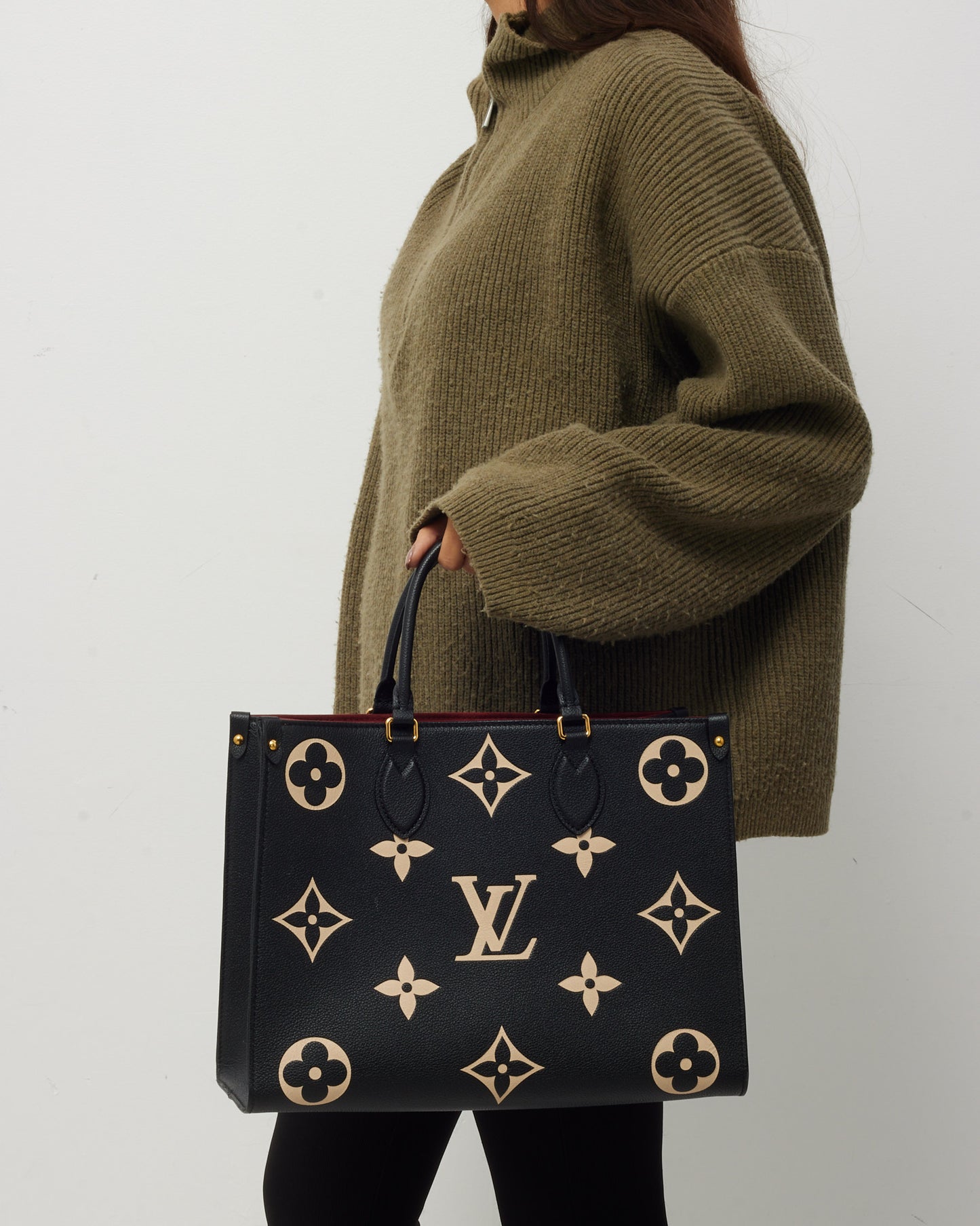 Louis Vuitton Black and Beige Bi-Color Monogram Giant Leather OnTheGo MM Bag