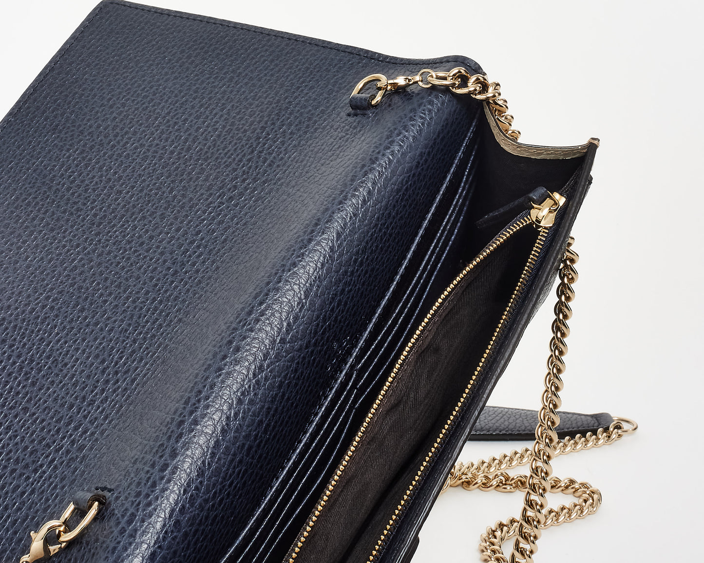 Gucci GG Red White & Dark Navy Blue Embossed Soho Logo Wallet On Chain