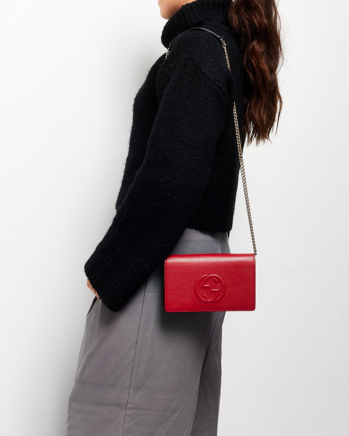 Gucci GG Red White & Dark Navy Blue Embossed Soho Logo Wallet On Chain