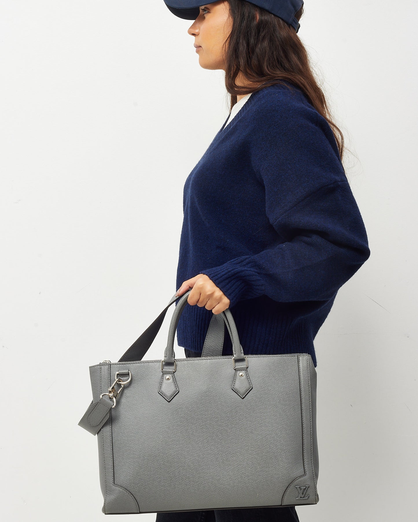 Louis Vuitton Grey Textured Taiga Leather Slim Briefcase Bag with Initial "GM" Strap