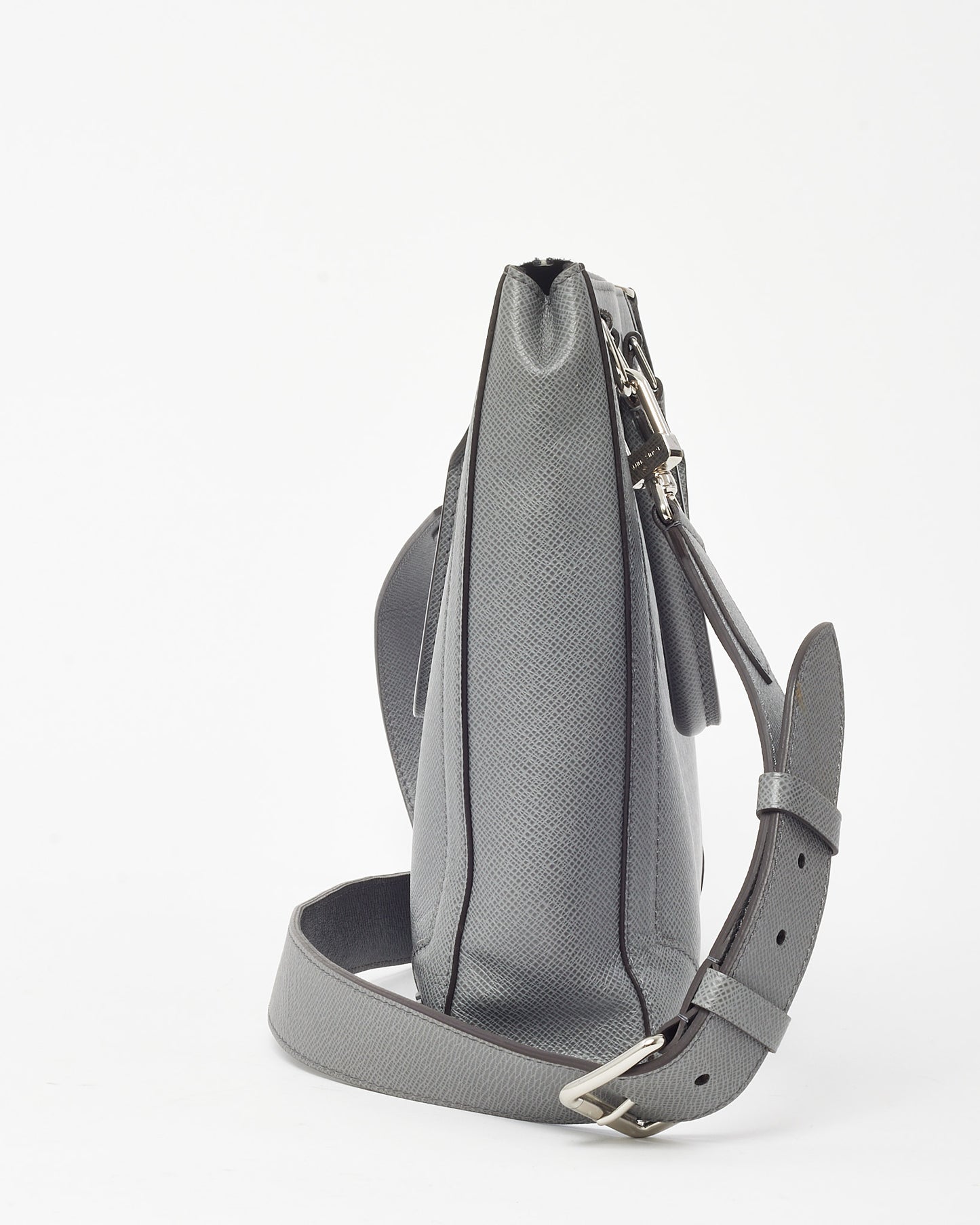 Louis Vuitton Grey Textured Taiga Leather Slim Briefcase Bag with Initial "GM" Strap