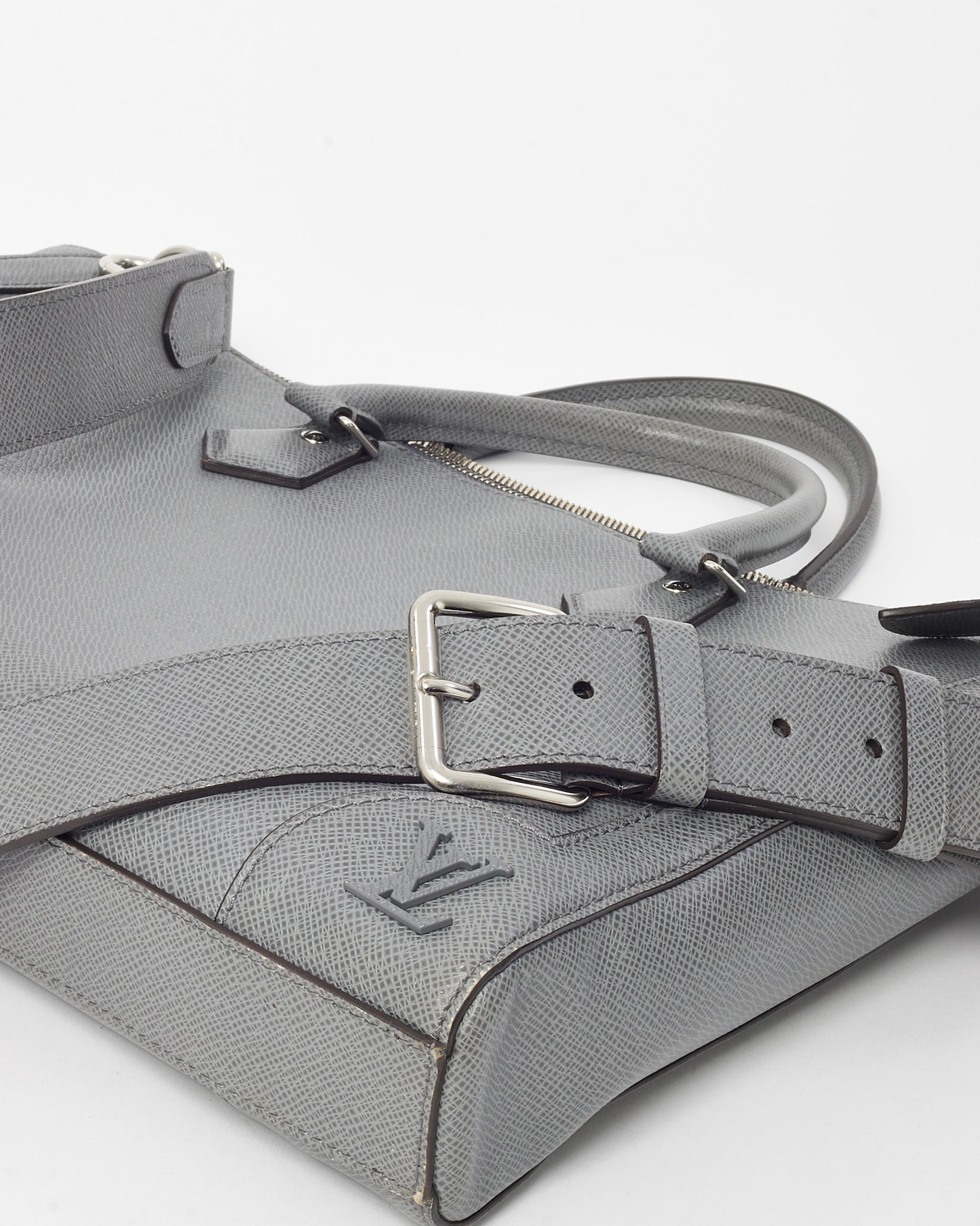 Louis Vuitton Grey Textured Taiga Leather Slim Briefcase Bag with Initial "GM" Strap