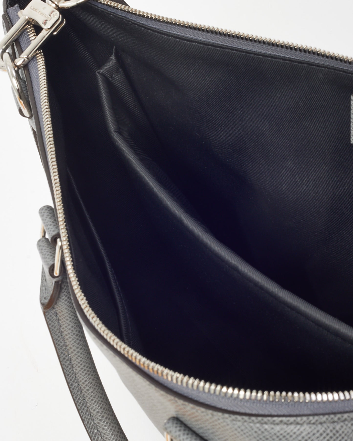 Louis Vuitton Grey Textured Taiga Leather Slim Briefcase Bag with Initial "GM" Strap