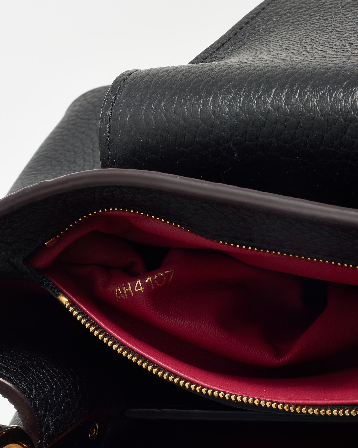 Louis Vuitton Black Taurillon Leather Capucines MM Bag