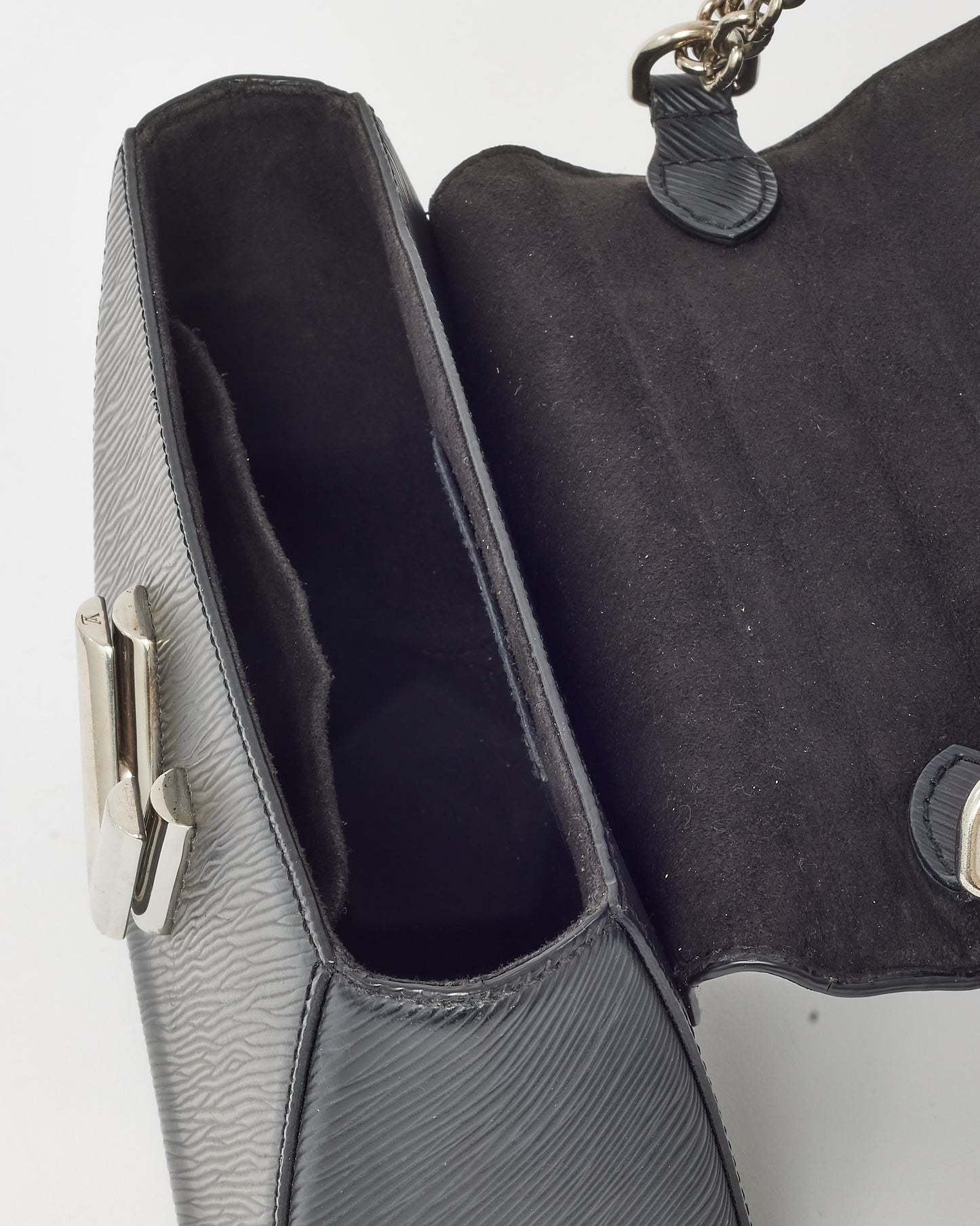 Louis Vuitton Black Epi Leather Twist MM Shoulder Bag SHW