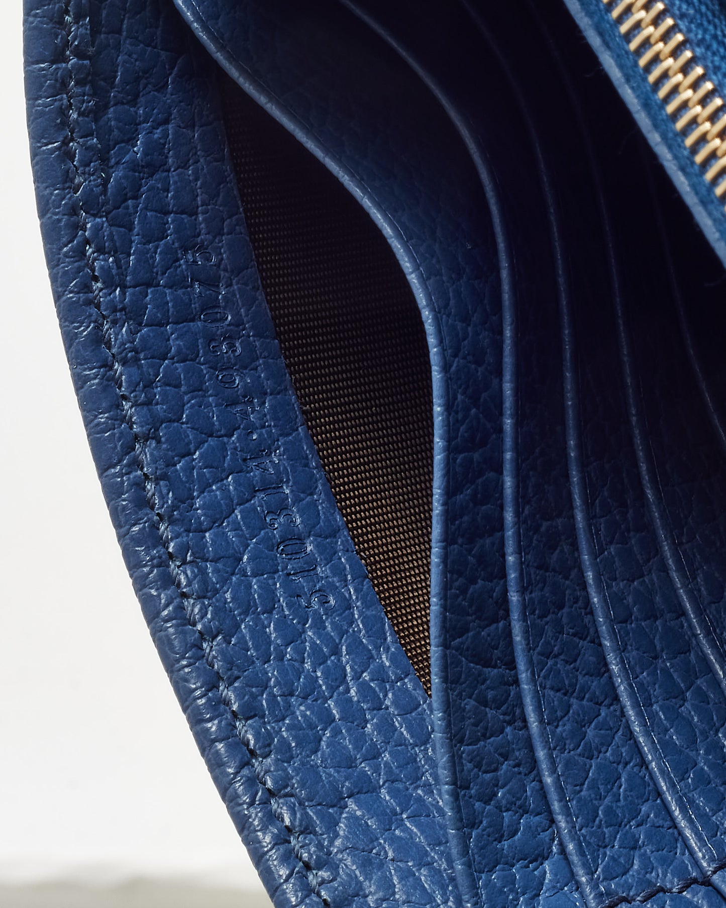 Gucci Navy Pebbled Leather Interlocking G Dollar Wallet-On-Chain WOC Crossbody Bag