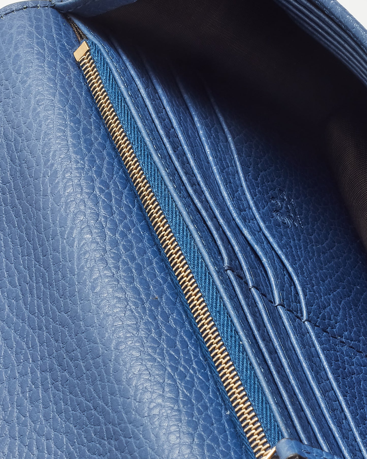 Gucci Navy Pebbled Leather Interlocking G Dollar Wallet-On-Chain WOC Crossbody Bag