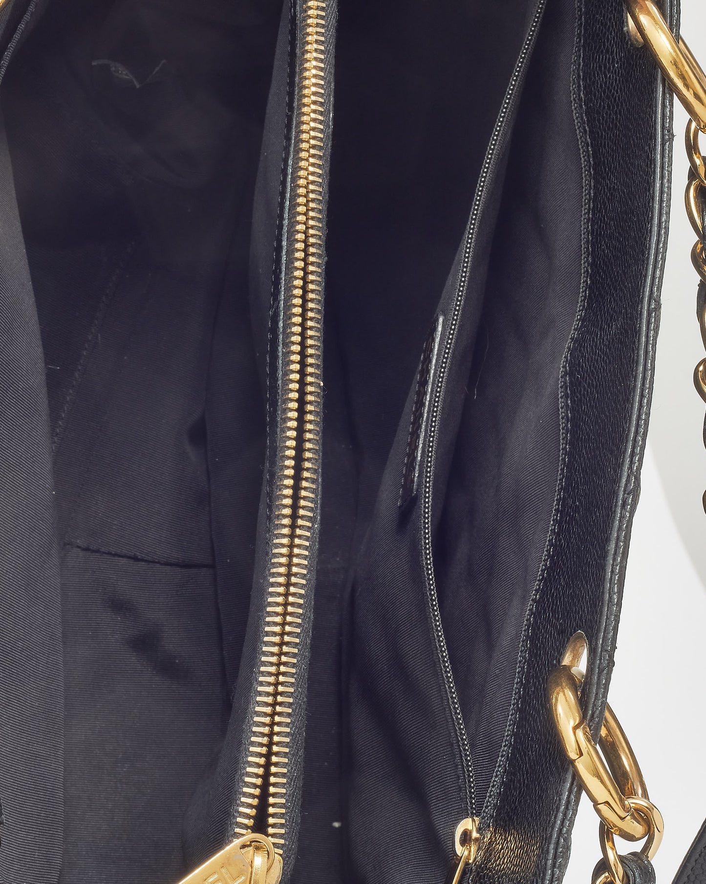 Louis Vuitton Black Monogram Empreinte Leather Artsy MM Shoulder Bag