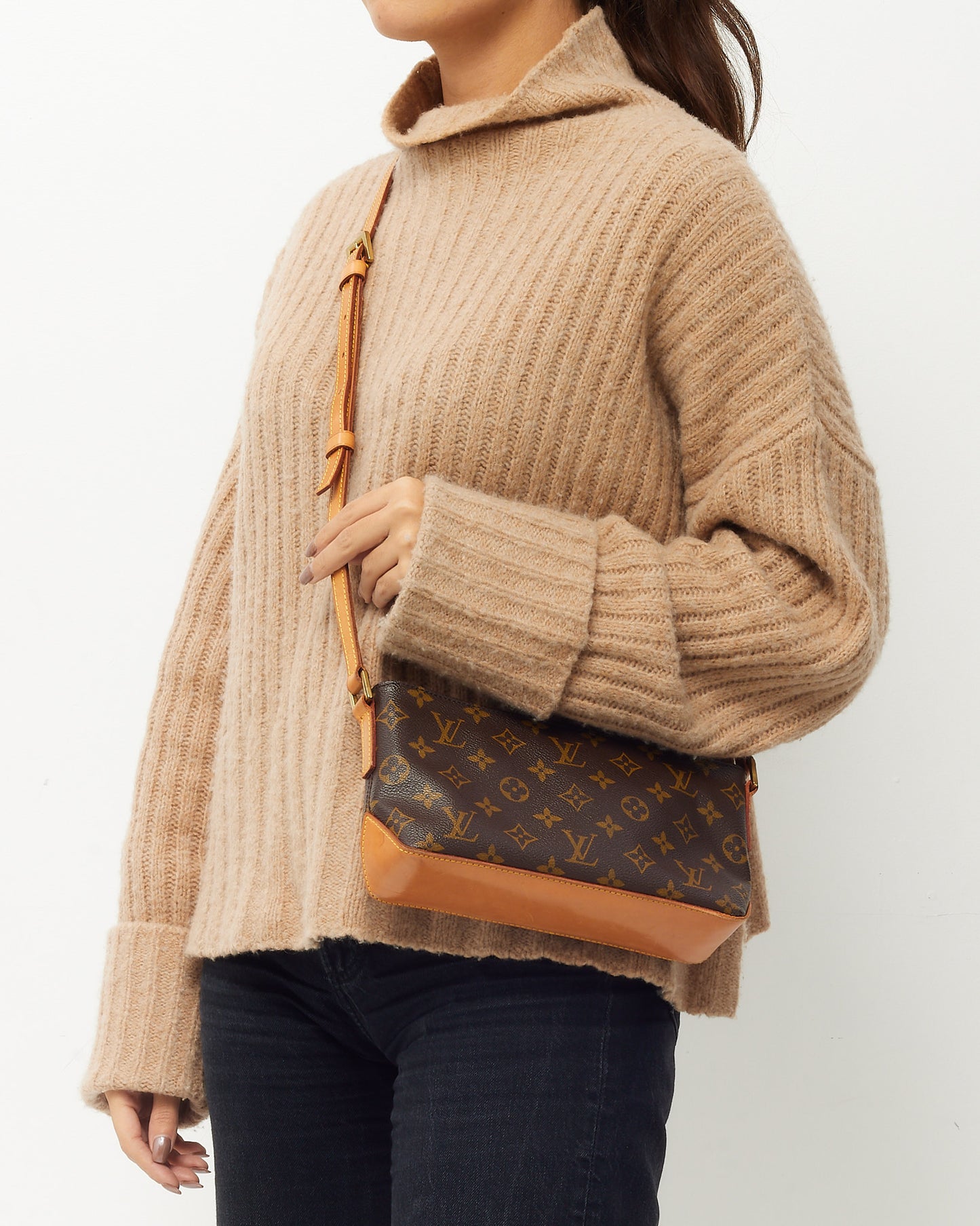Louis Vuitton Monogram Canvas Trotteur Crossbody Bag