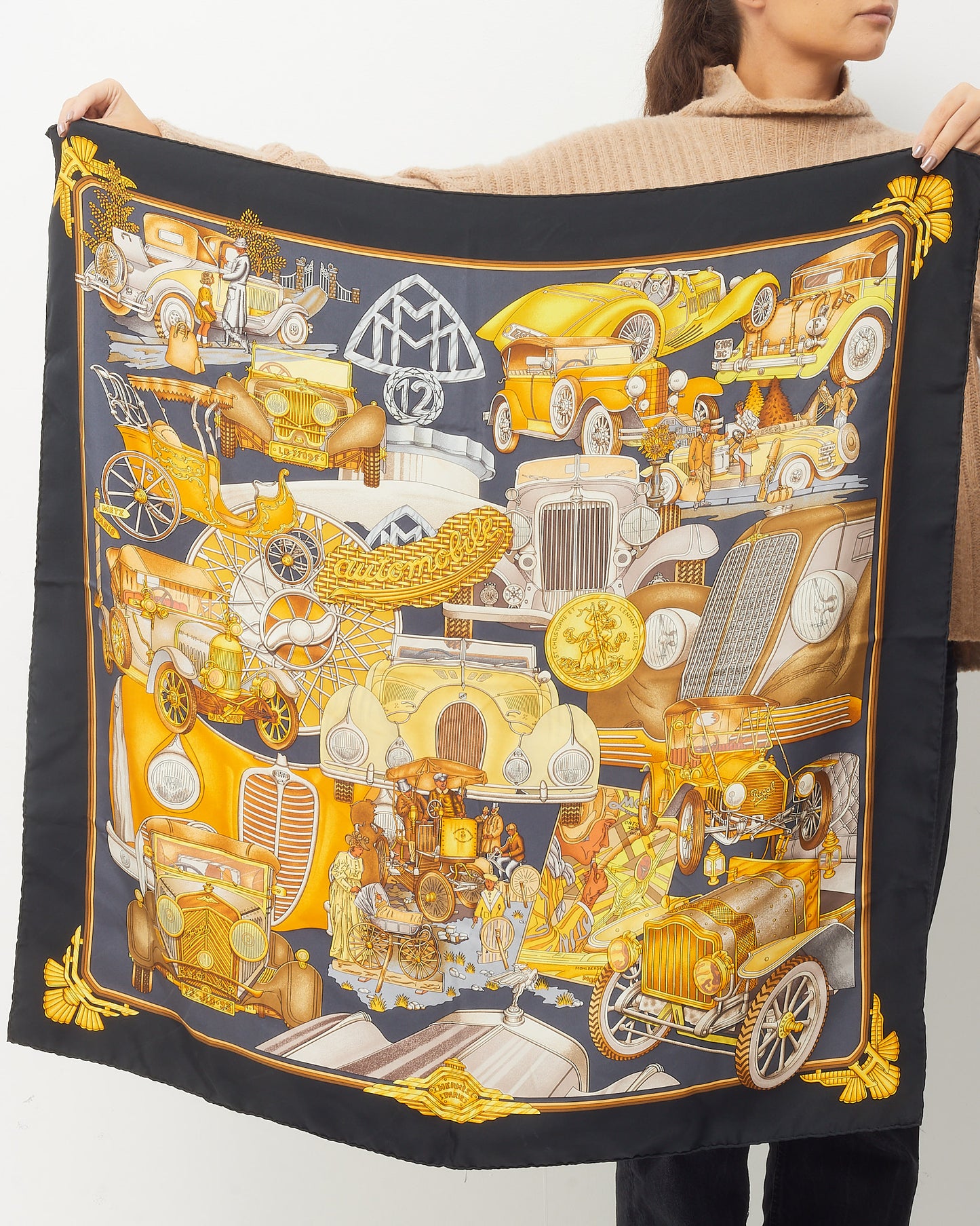 Hermès Black/Gold/Multi "St. Christophe et l'enfant Jésus" 90 Silk Scarf