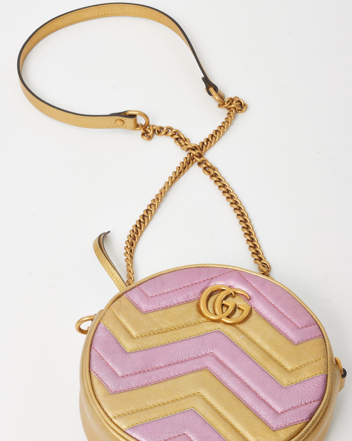 Gucci Metallic Pink and Gold Chevron Leather GG Marmont Mini Round Crossbody Bag