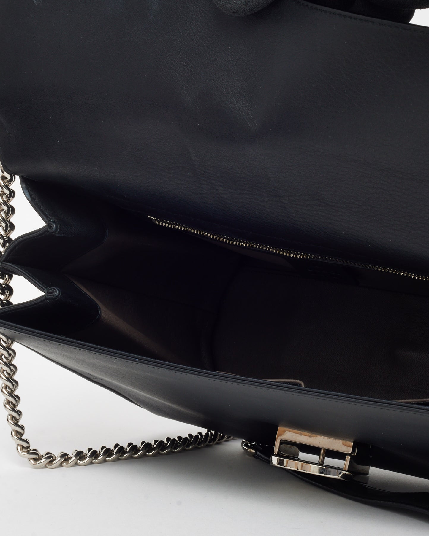 Gucci Black Smooth Leather Interlocking G Dollar Flap Medium Chain Shoulder Bag