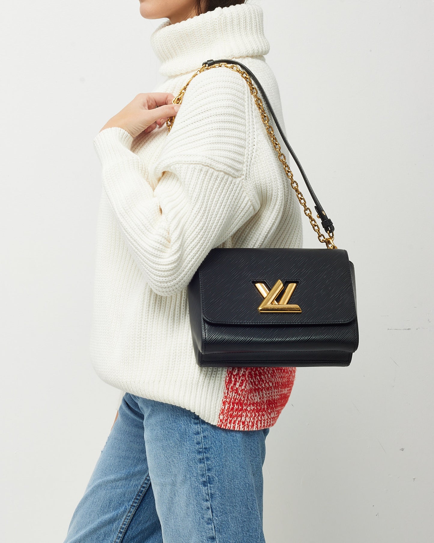 Louis Vuitton Black Epi Leather Twist MM Shoulder Bag GHW