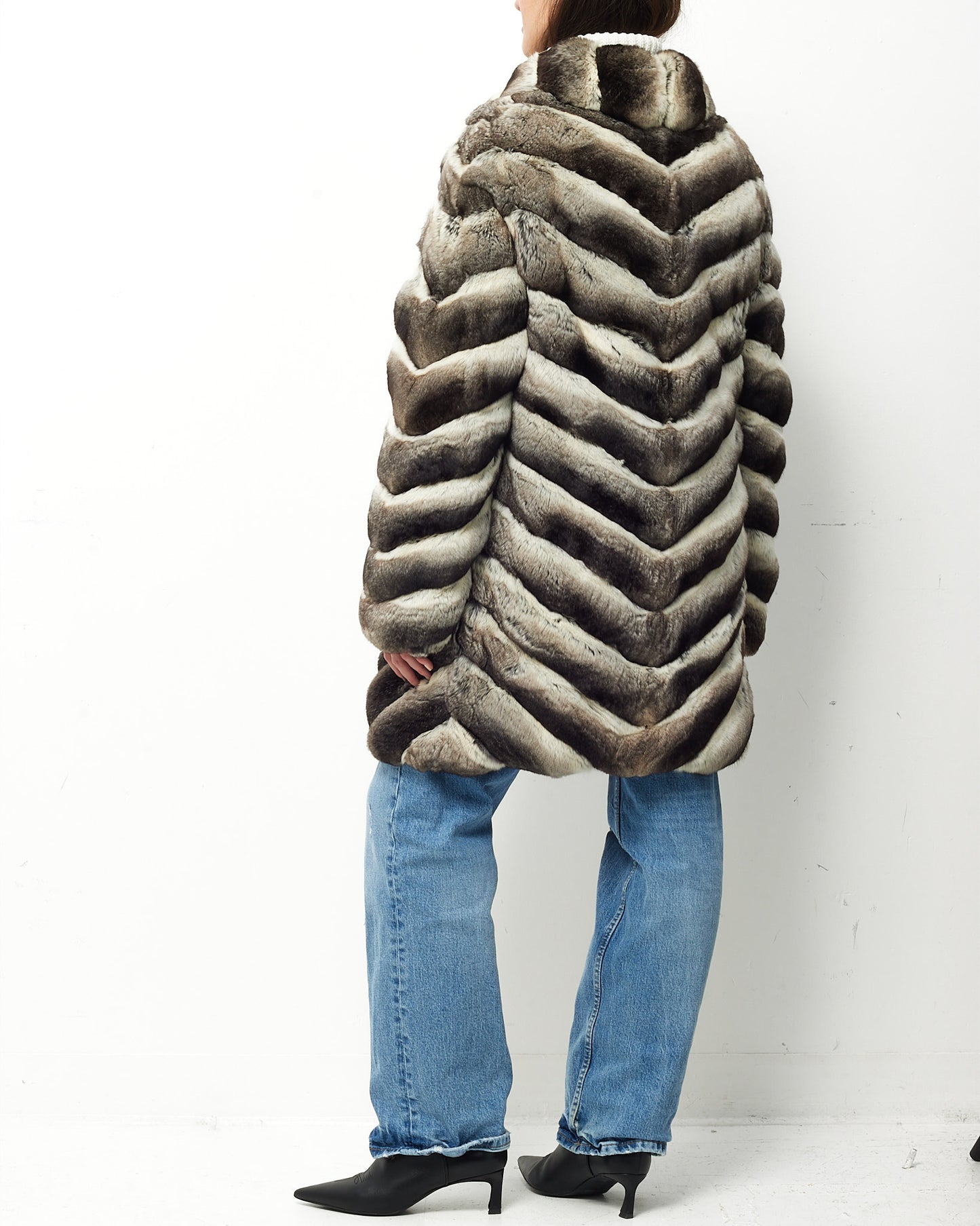 Pre-Owned Grey Wanger Chinchilla Fur Knee-Length Coat - M/L