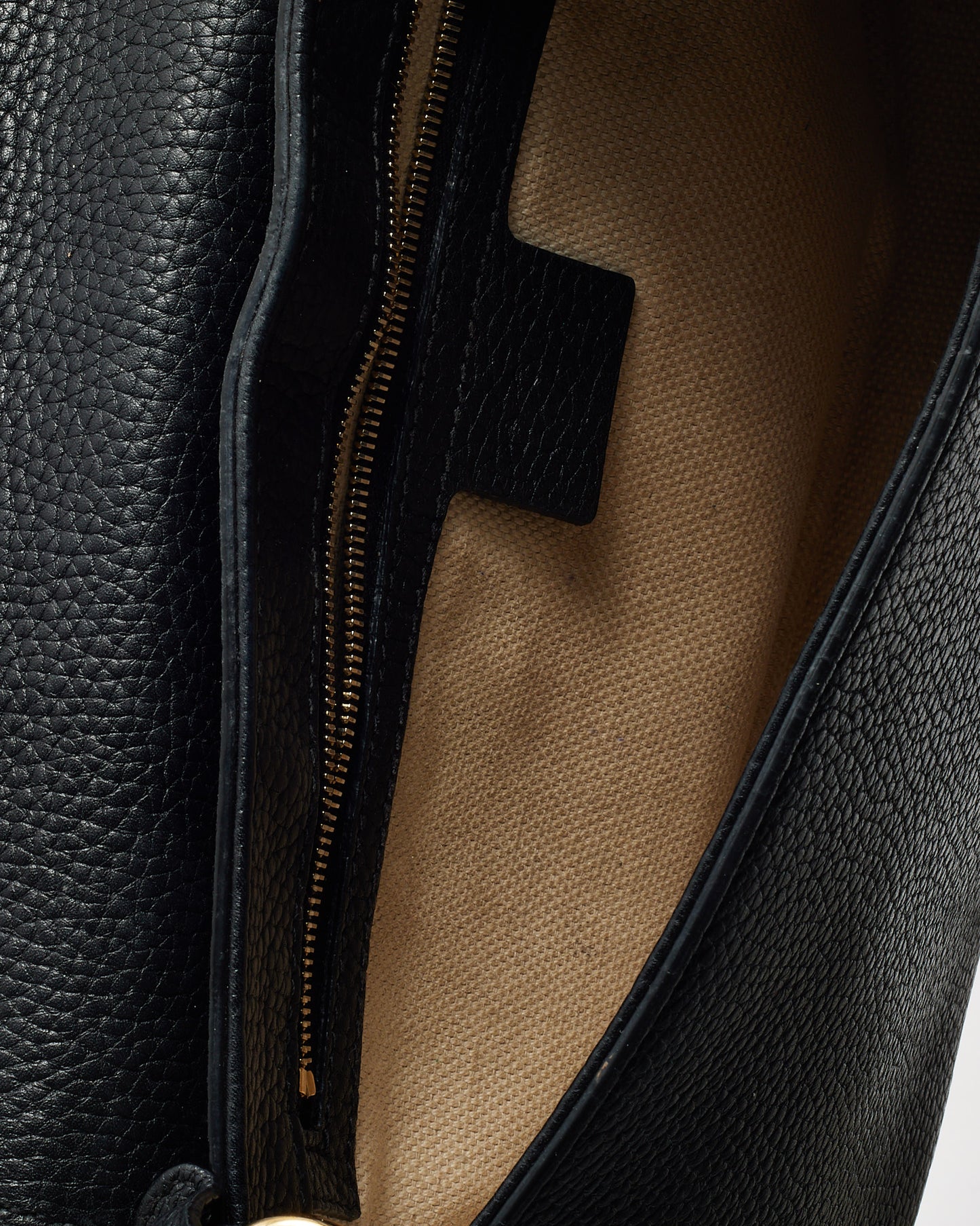 Gucci Black Pebbled Calfskin Leather Medium Soho Flap Crossbody