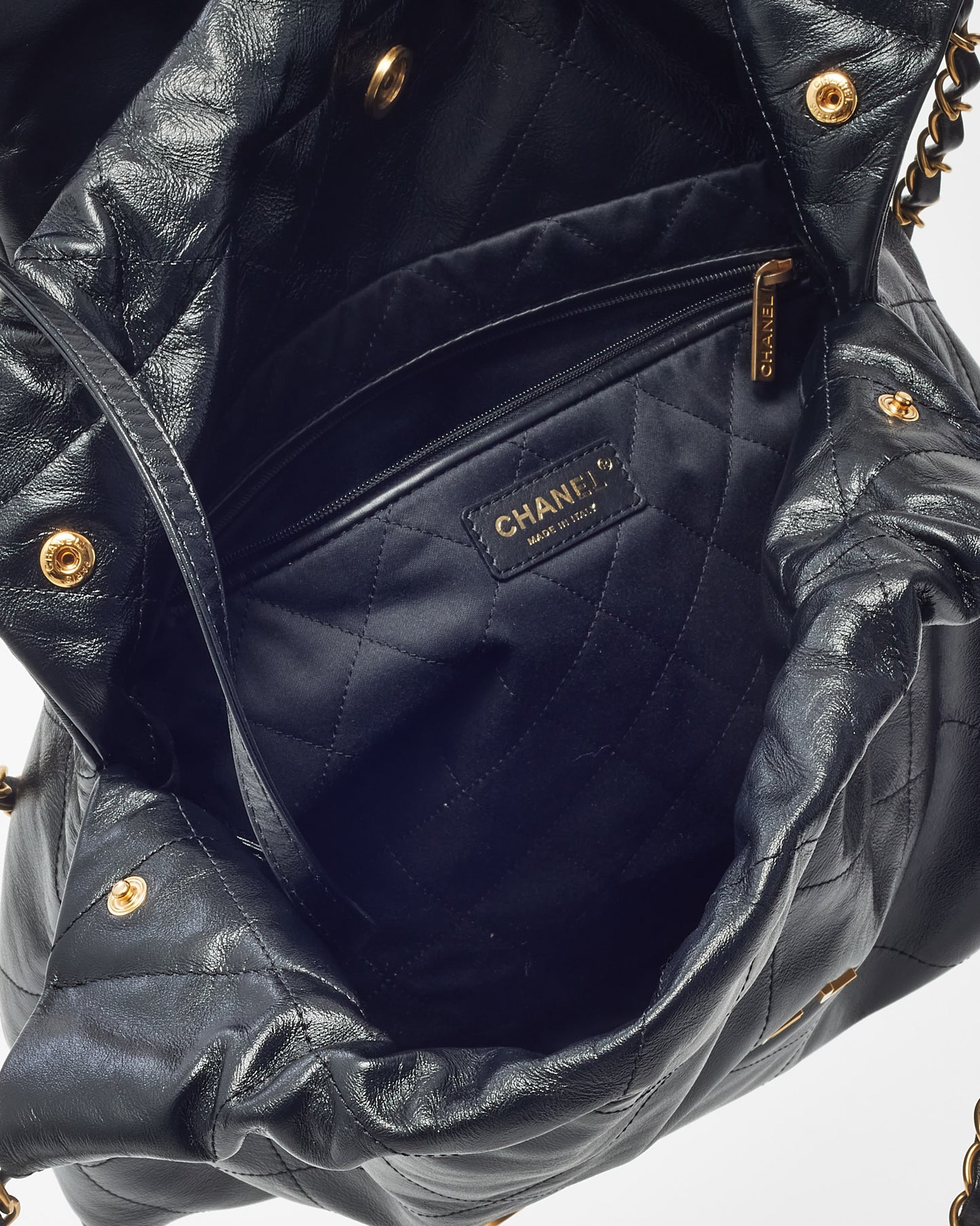 Chanel Black Shiny Quilted Calfskin Leather Chanel 22 Shoulder Bag GHW