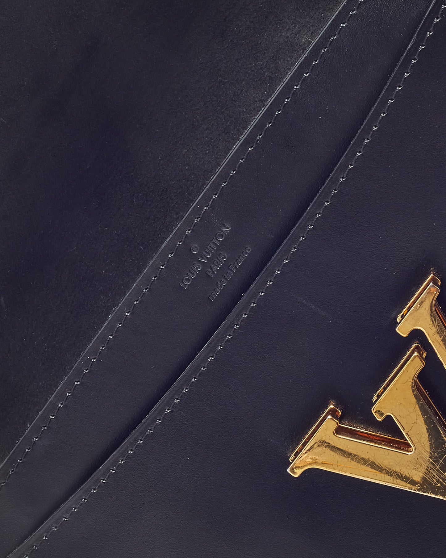 Louis Vuitton Black Calfskin Leather Louise Lockme Chain Shoulder Bag MM