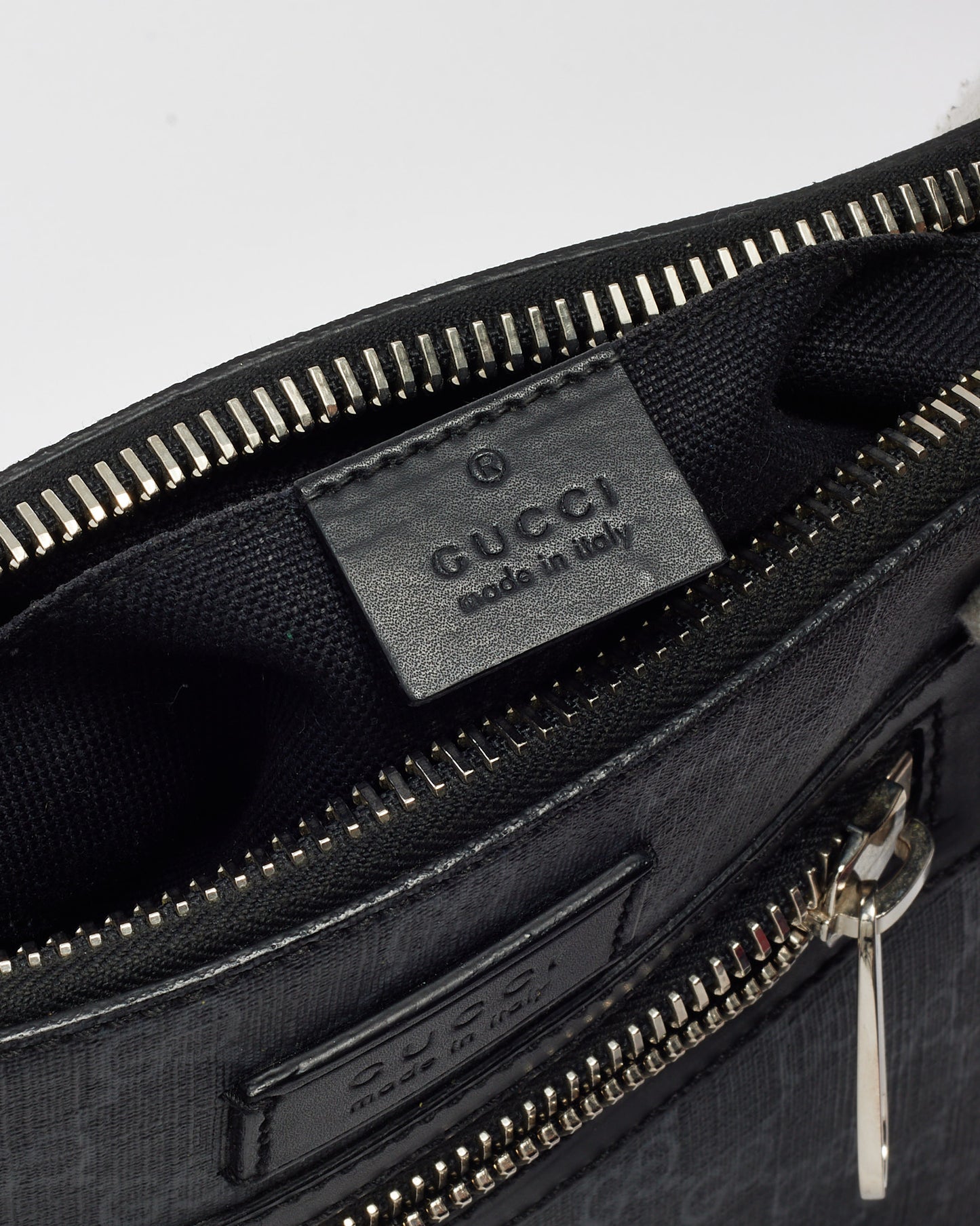 Gucci Black Monogram GG Supreme Canvas Small Messenger Bag