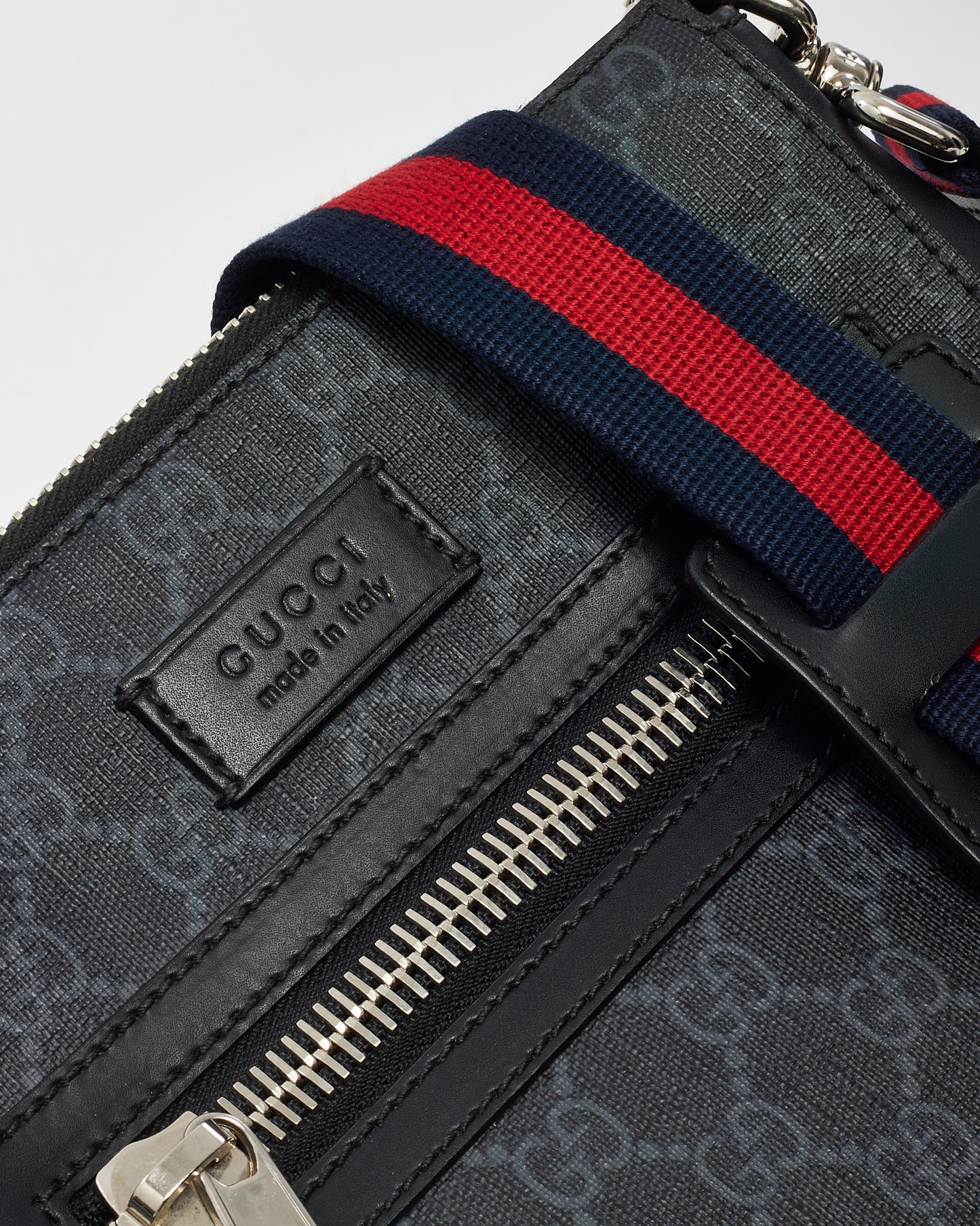 Gucci Black Monogram GG Supreme Canvas Small Messenger Bag