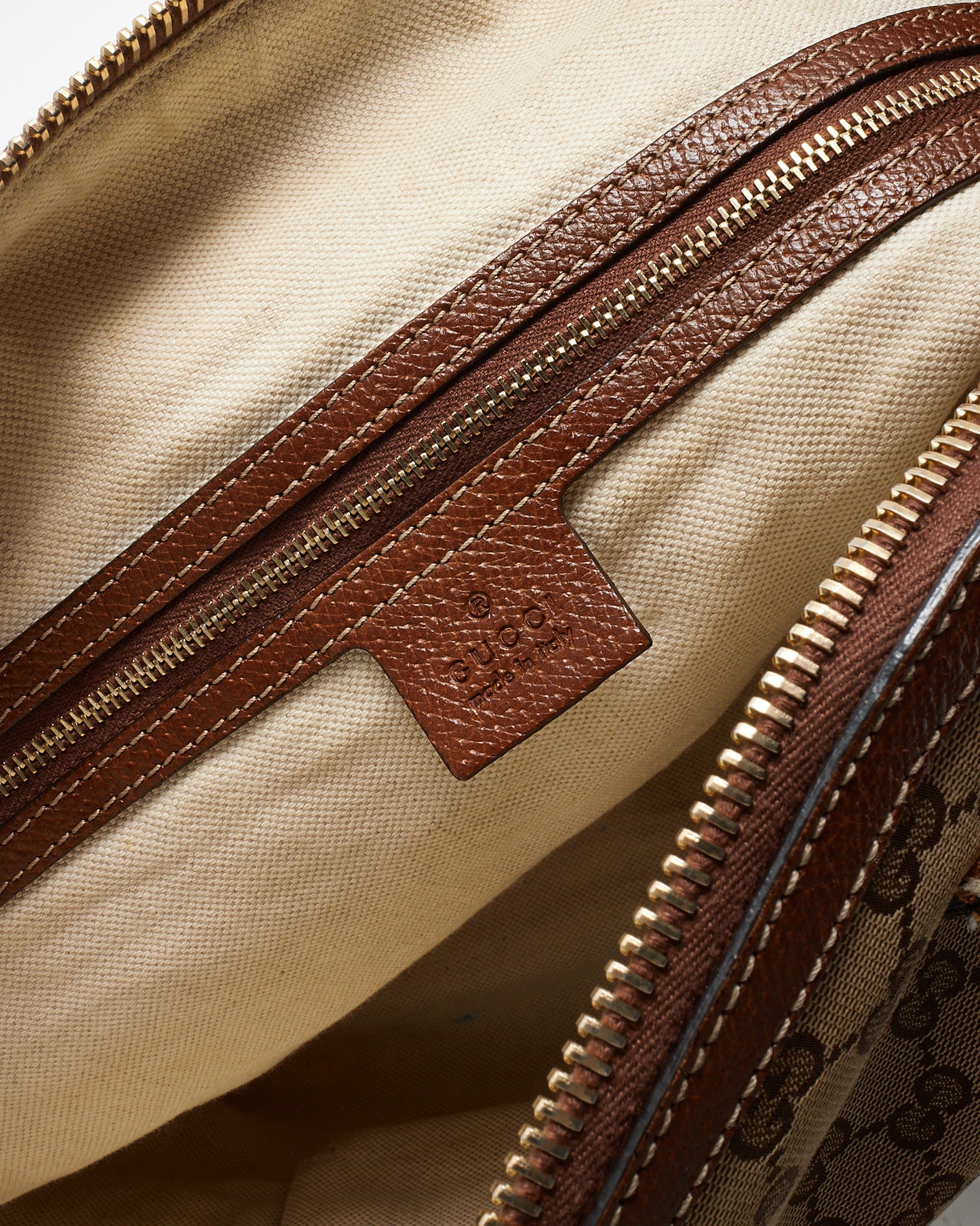 Gucci Tan Leather Beige and Ebony GG Monogram Canvas Medium Bree Shoulder Bag