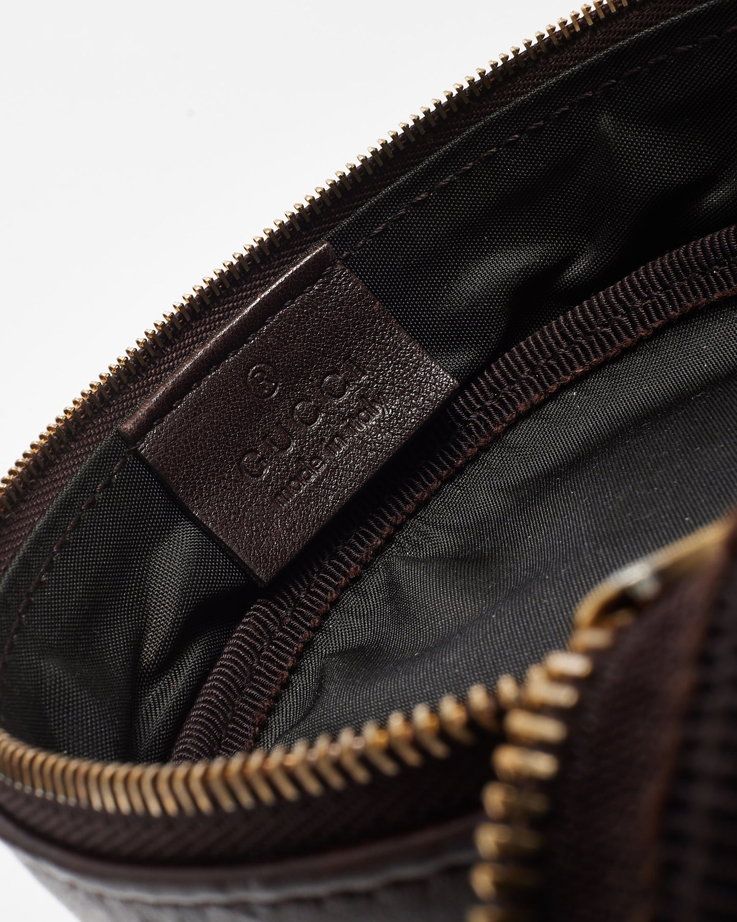 Gucci Brown Signature G Leather Interlocking G Round Zip Pouch