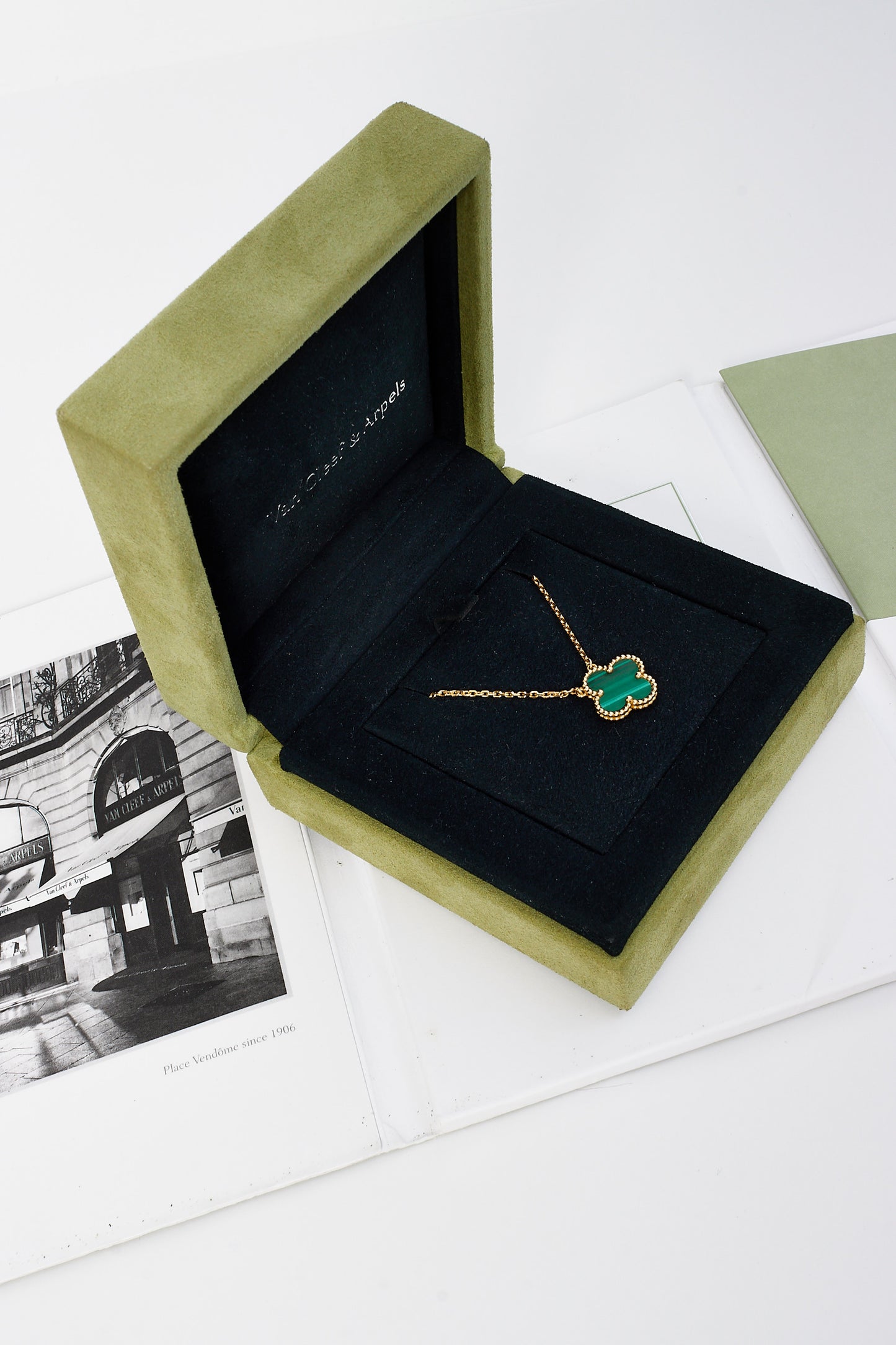 Van Cleef & Arpels 18k Gold Malachite Vintage Alhambra Necklace