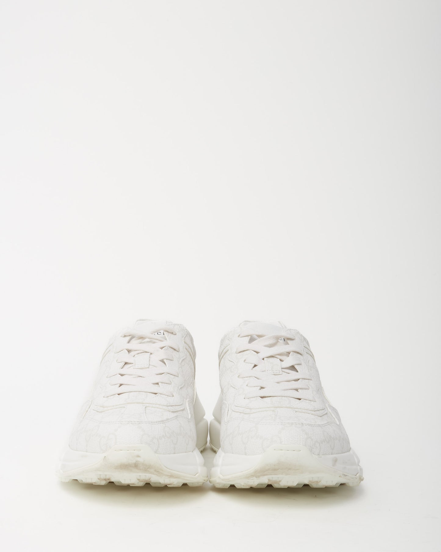 Gucci White Monogram GG Supreme Coated Canvas Rhyton Sneakers - 40
