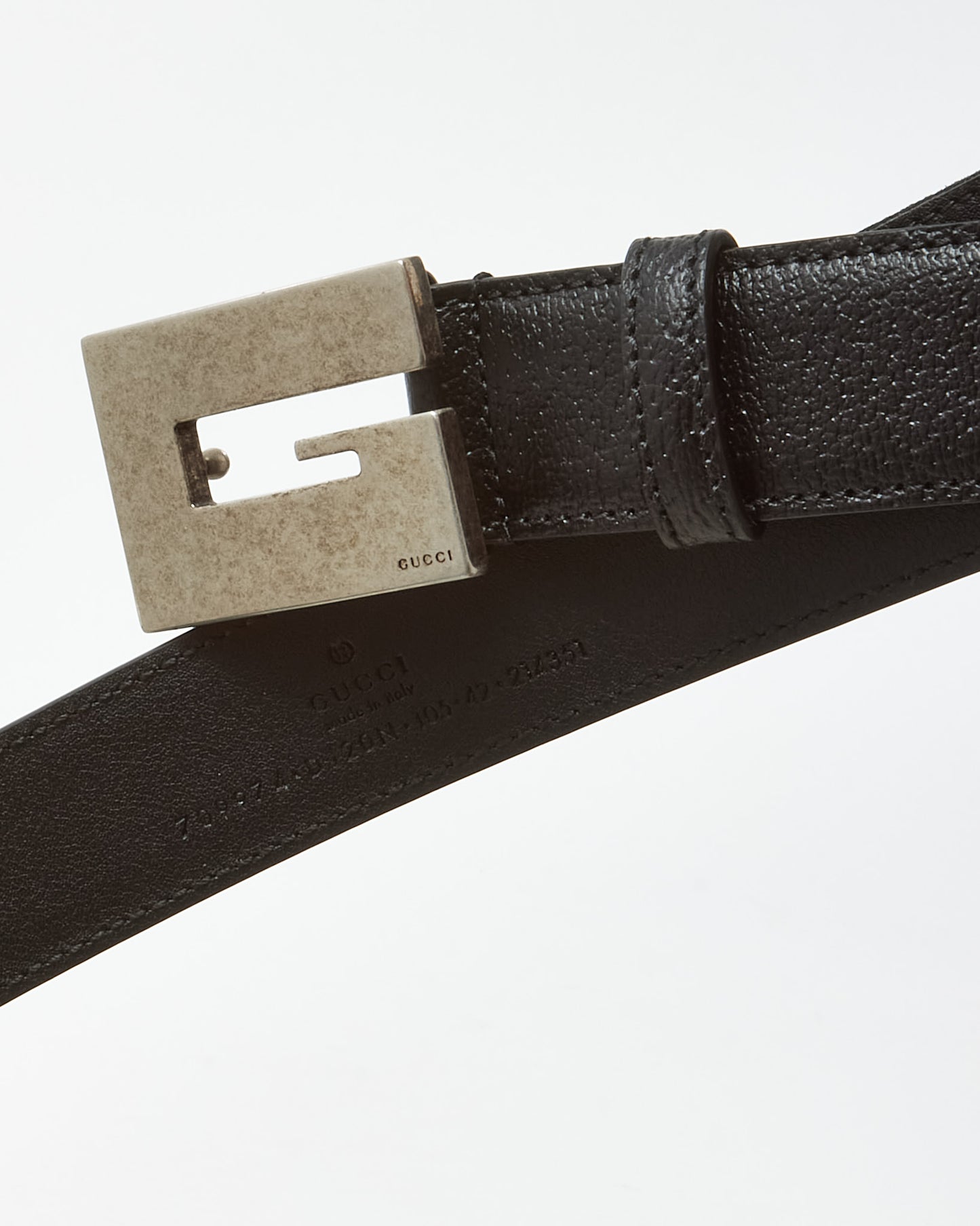 Gucci Back Leather Brushed Silver Square G Belt - 105/42