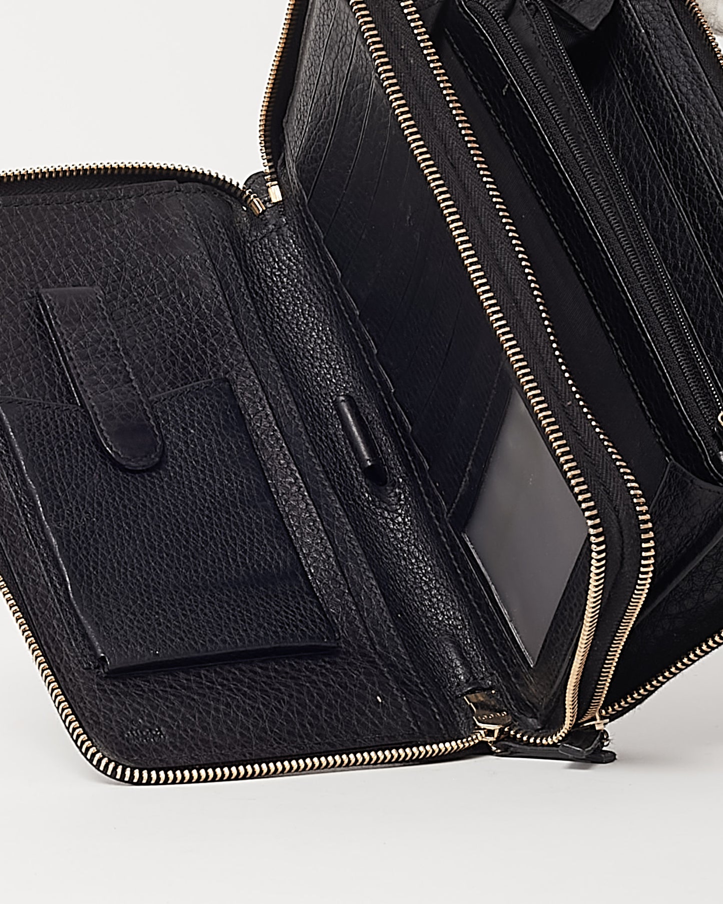 Gucci Black Pebbled Leather GG Soho Logo Top Handle Wallet