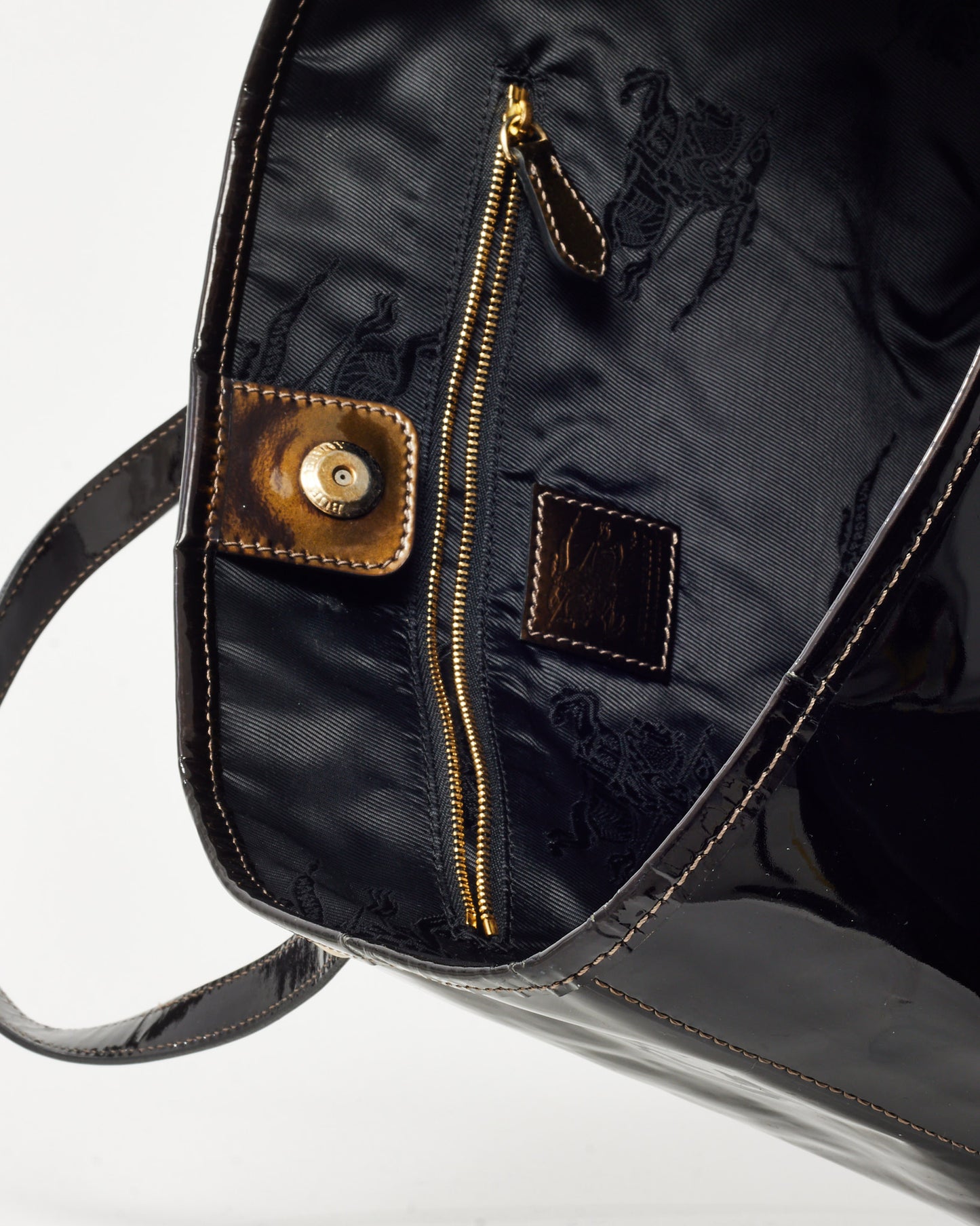 Sac cabas Burberry en cuir verni noir