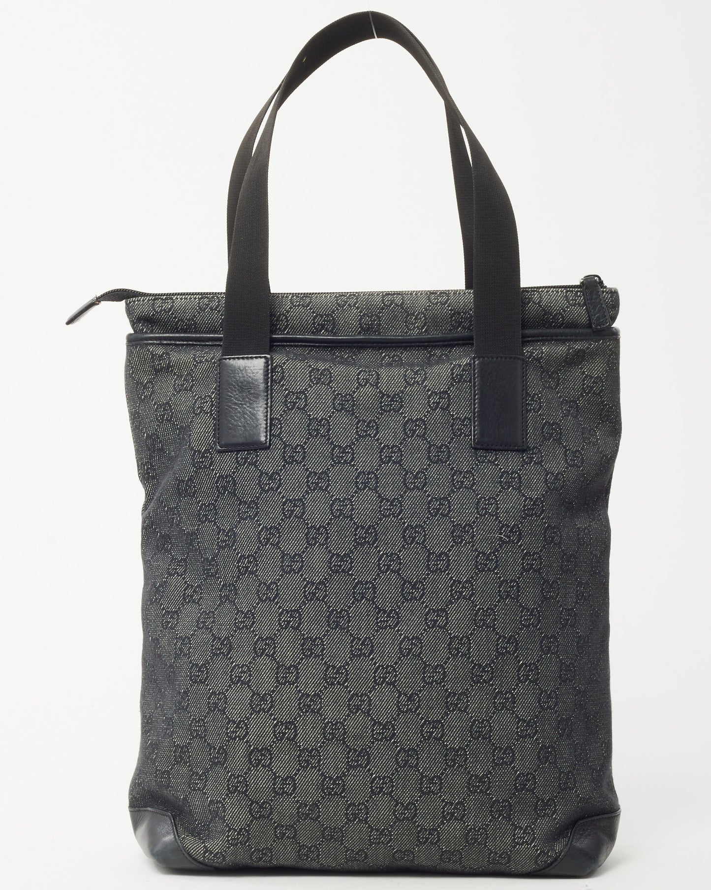 Sac bandoulière Gucci GG Marmont Small Camera en cuir matelassé diagonal bleu marine et blanc avec torchon