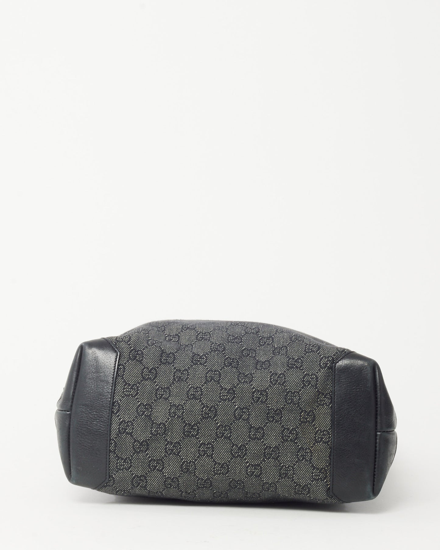 Sac bandoulière Gucci GG Marmont Small Camera en cuir matelassé diagonal bleu marine et blanc avec torchon