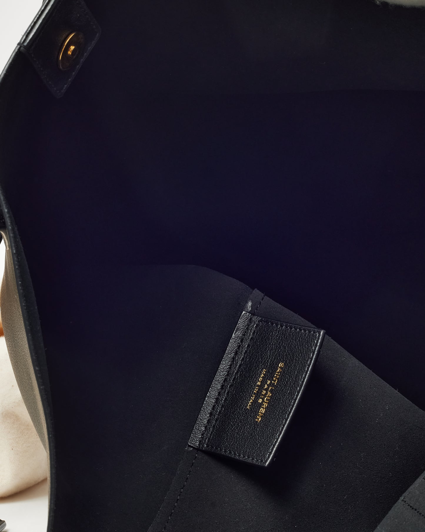 Cabas E/W en cuir de veau noir Saint Laurent