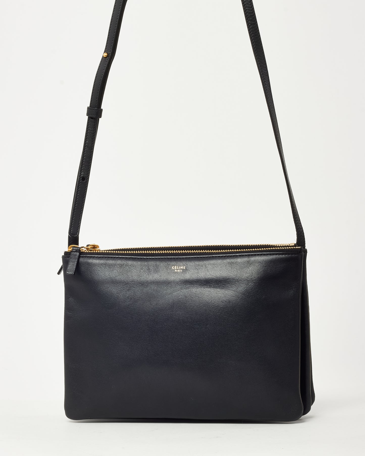 Sac Triomphe Classique moyen en cuir de veau brillant noir avec finitions dorées Celine
