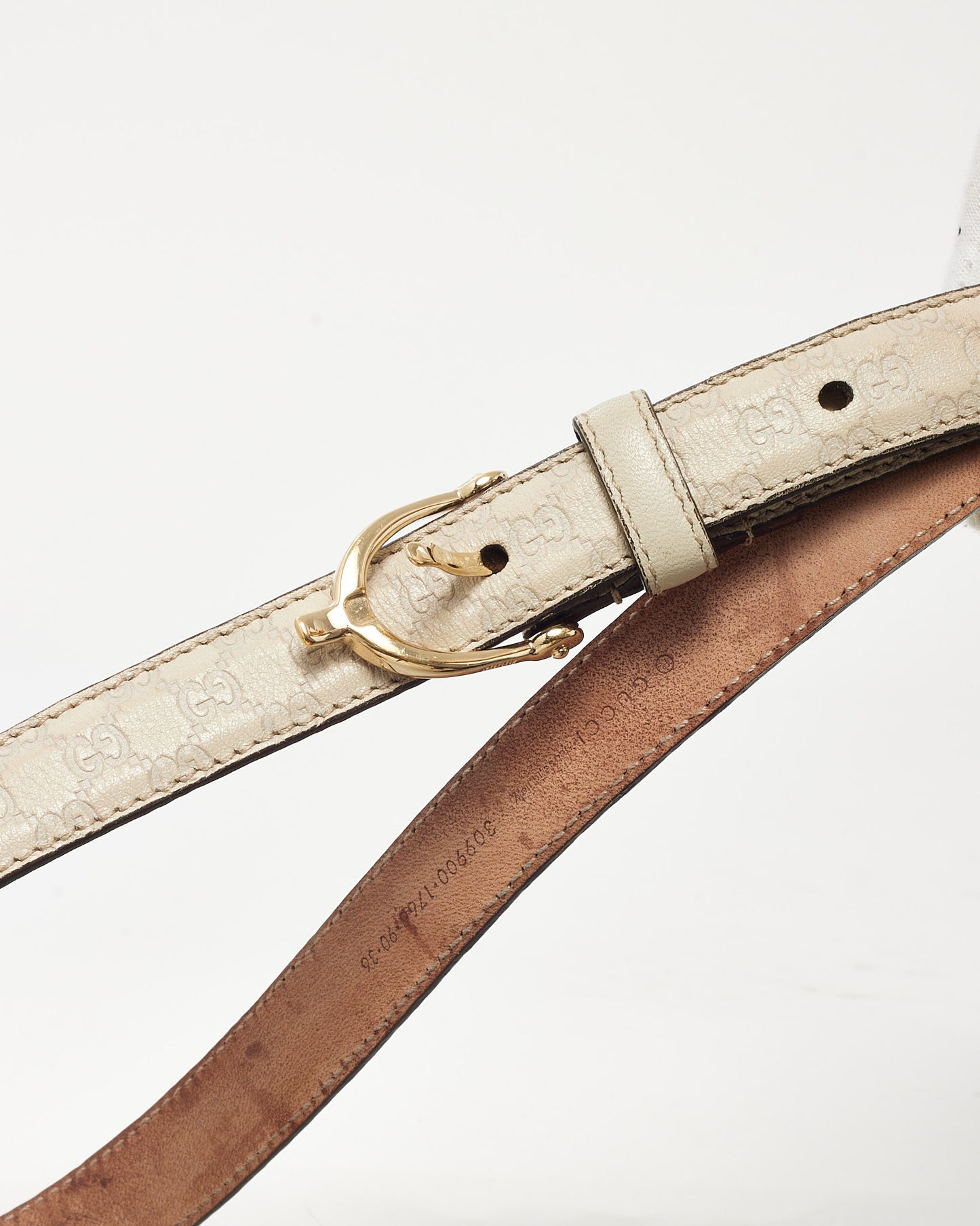 Gucci White Signature GG Monogram Embossed Leather Thin Belt - 90/36